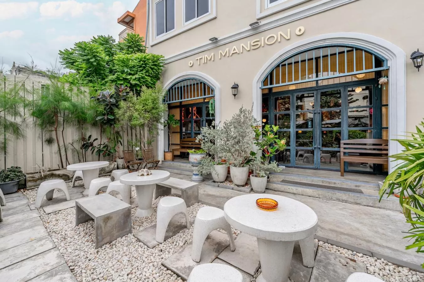 Property building in Tim Mansion