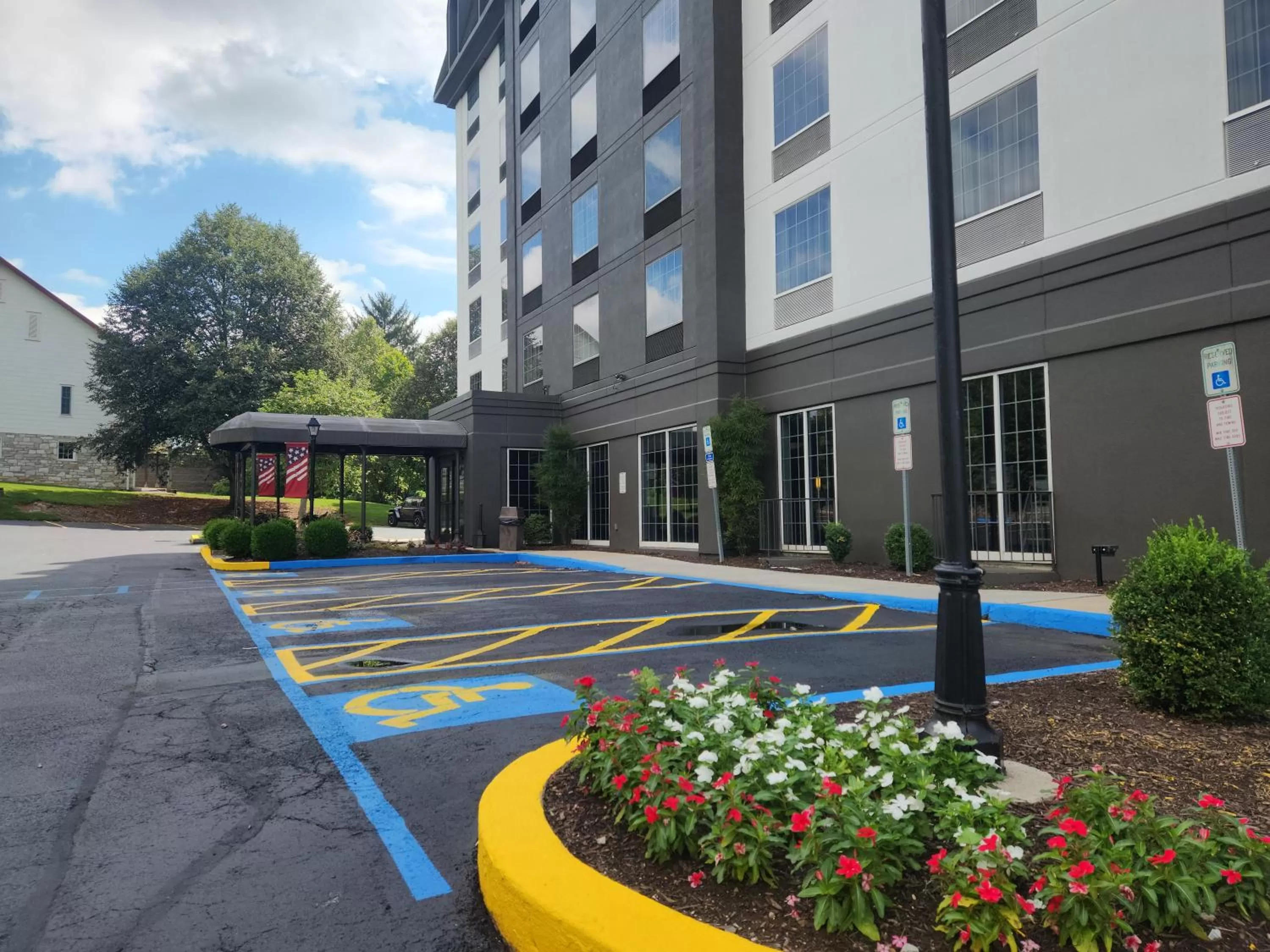 Facade/entrance in Comfort Inn Hummelstown near the Park - Hershey