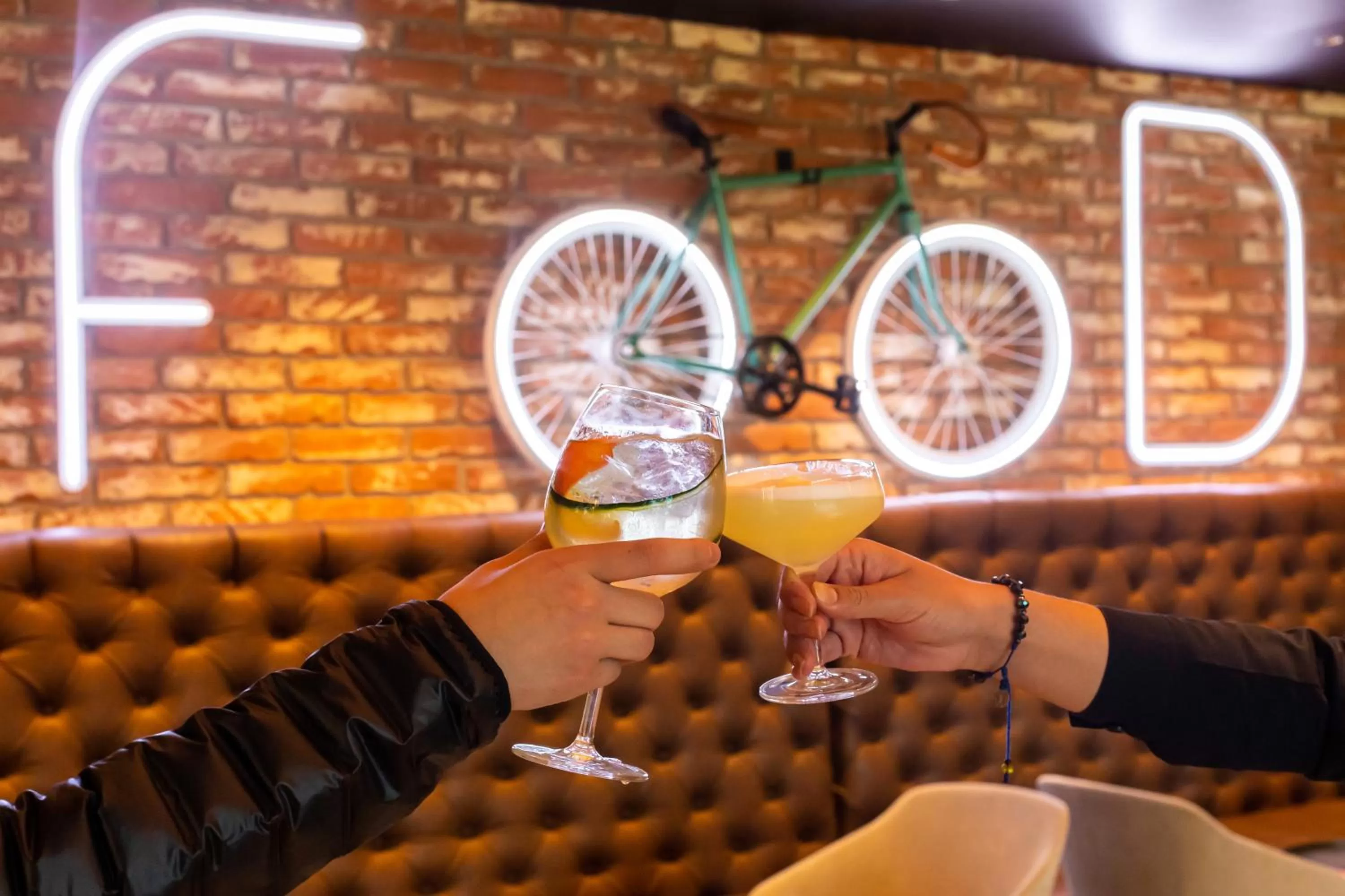 Lounge or bar in Novotel Mexico City Toreo