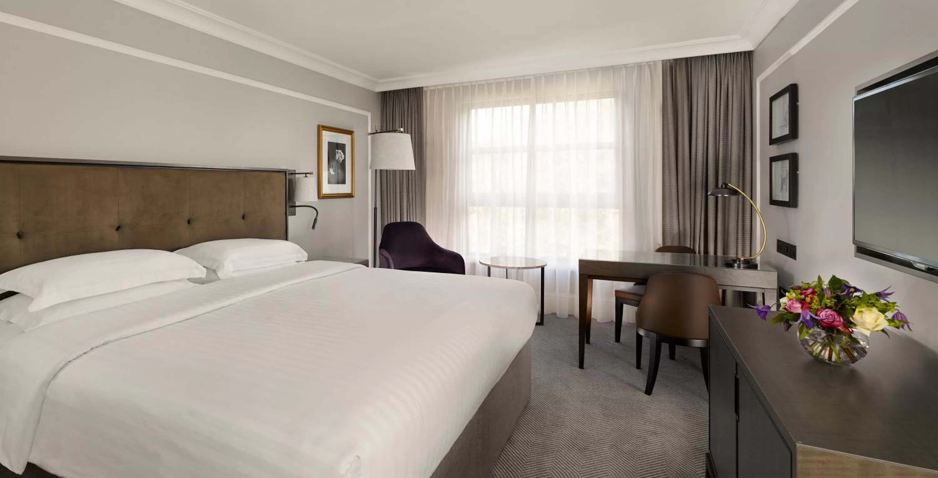 Deluxe King Room in Hyatt Regency London - The Churchill