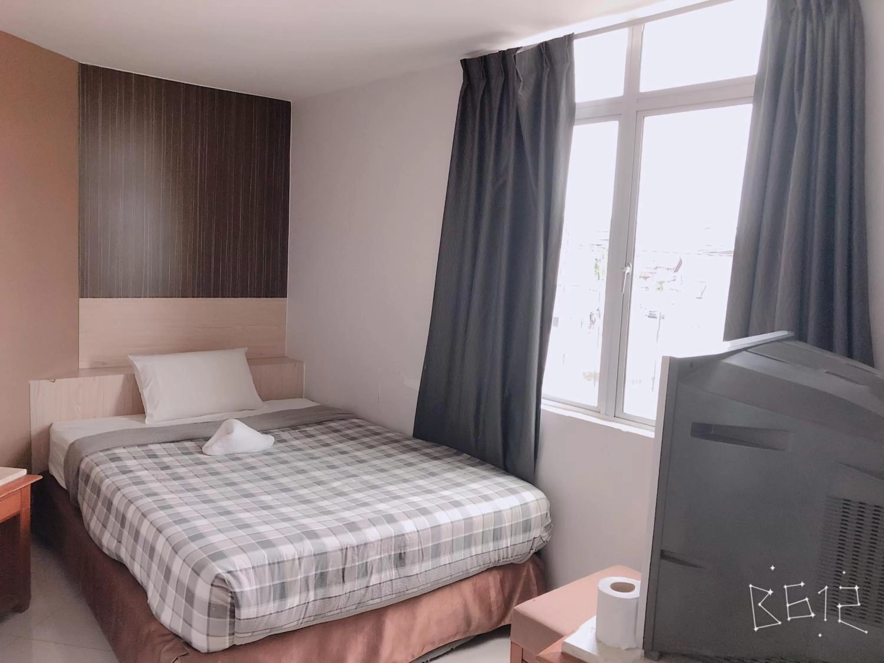 Bedroom, Bed in G Star Hotel