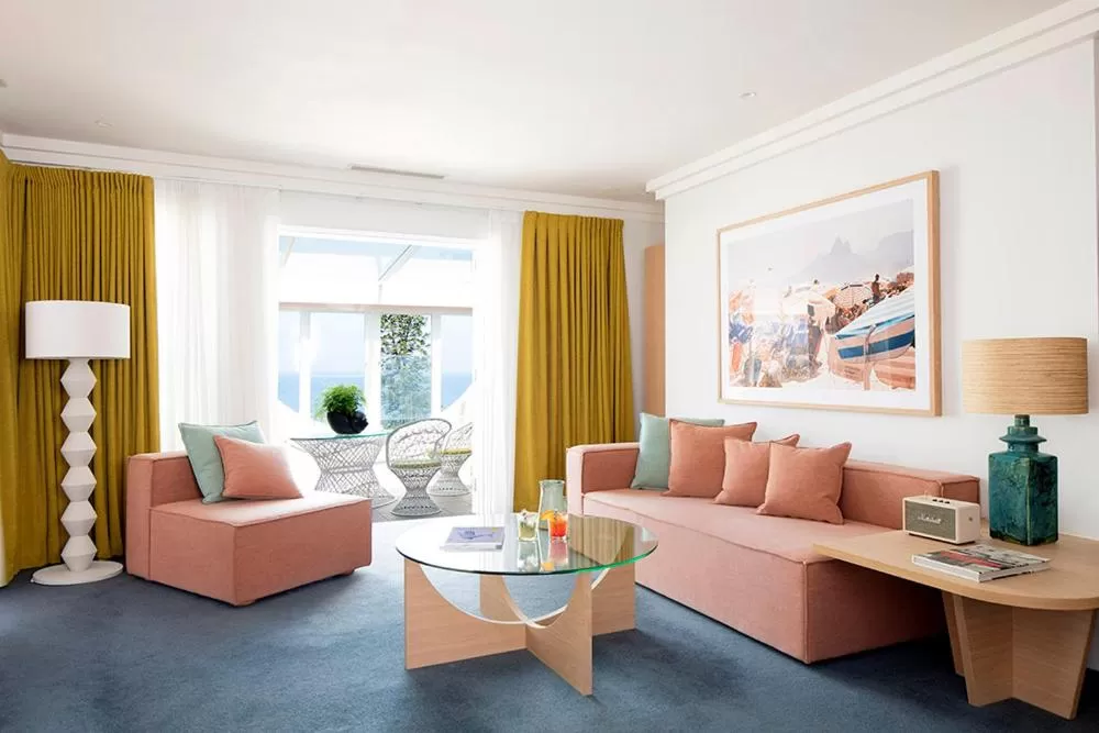 Seating area in Hotel Ravesis