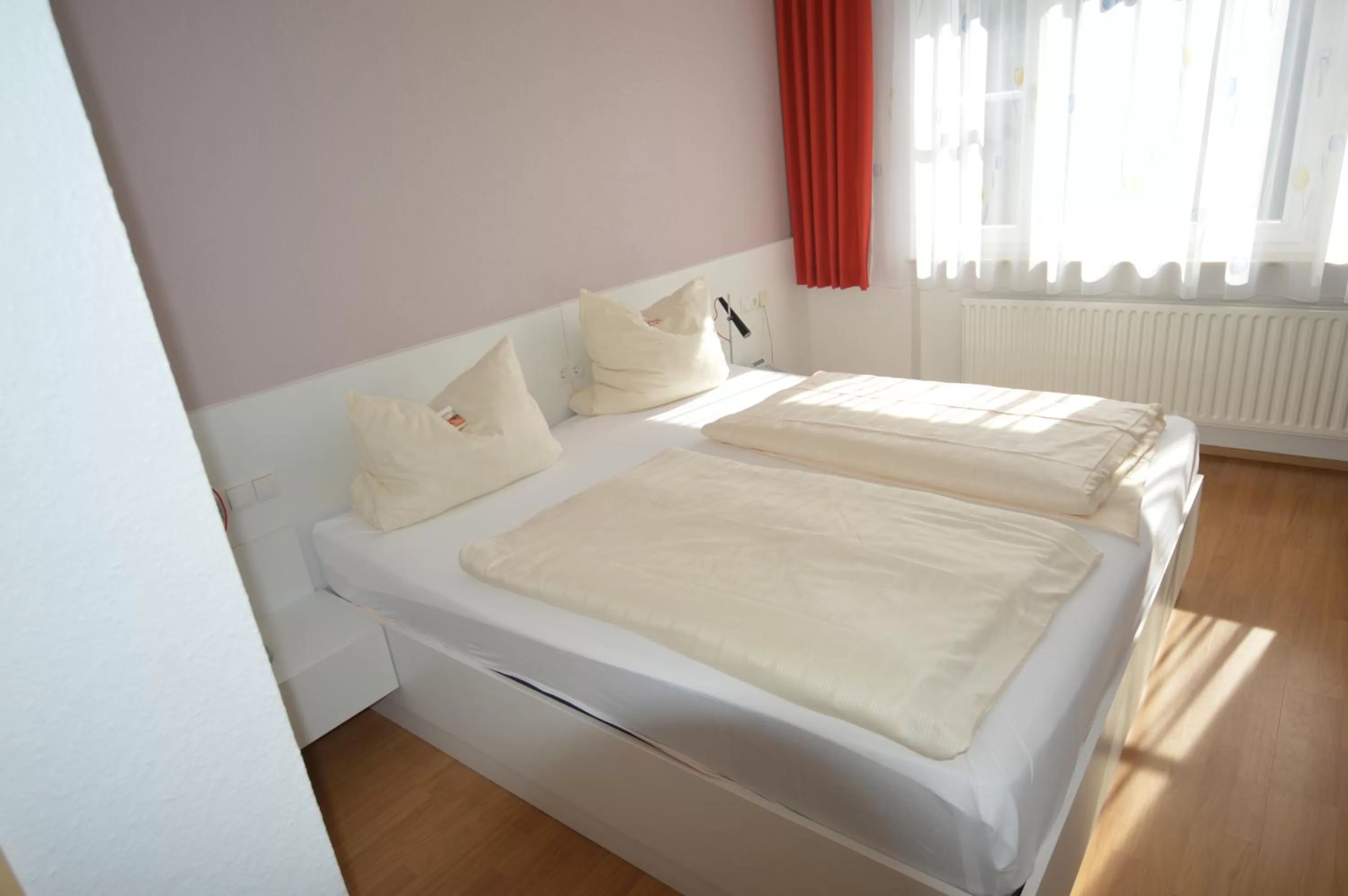 Bed in Aktivhotel Alter Kaiser