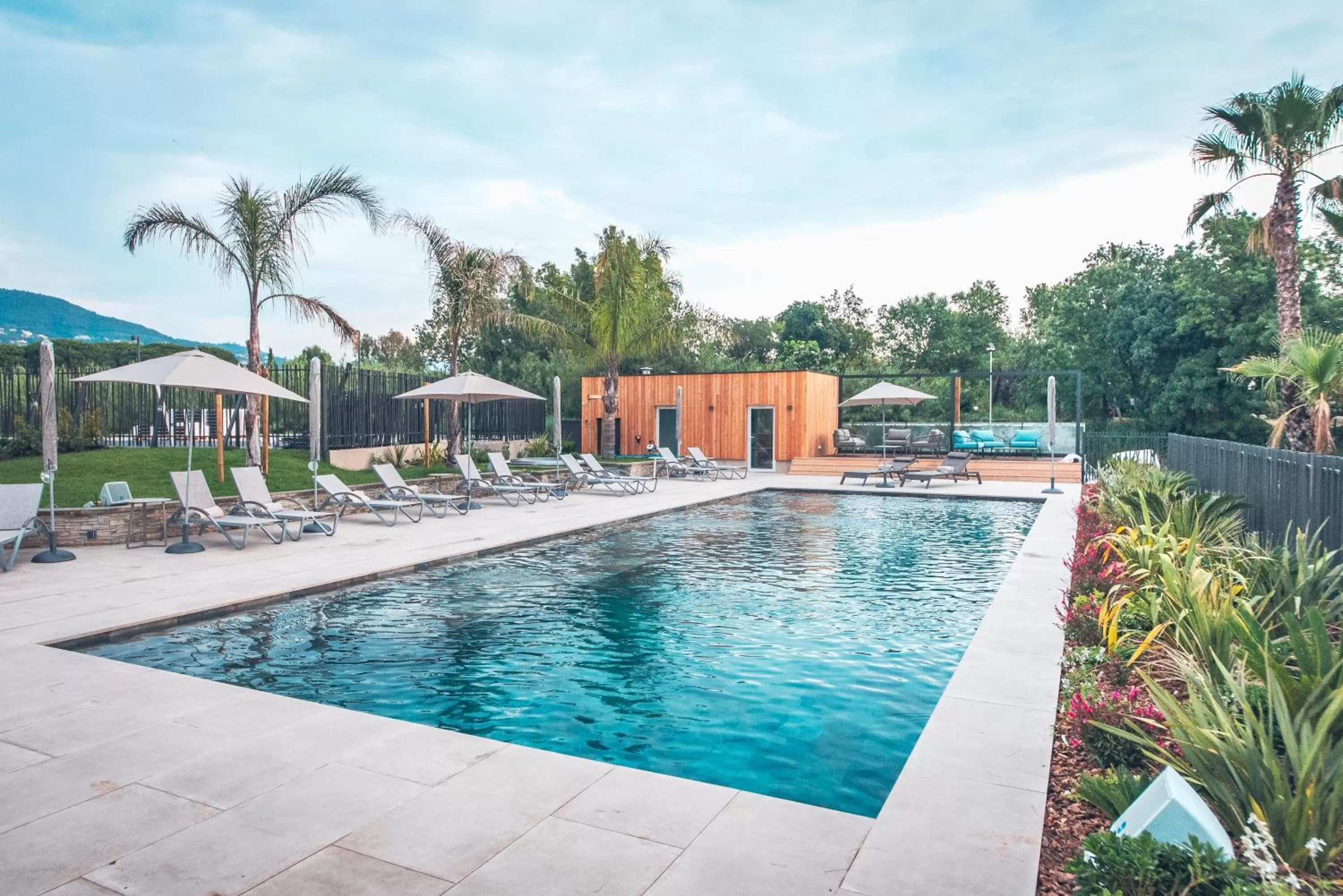 Swimming pool in Ilot du Golf BW Premier Collection