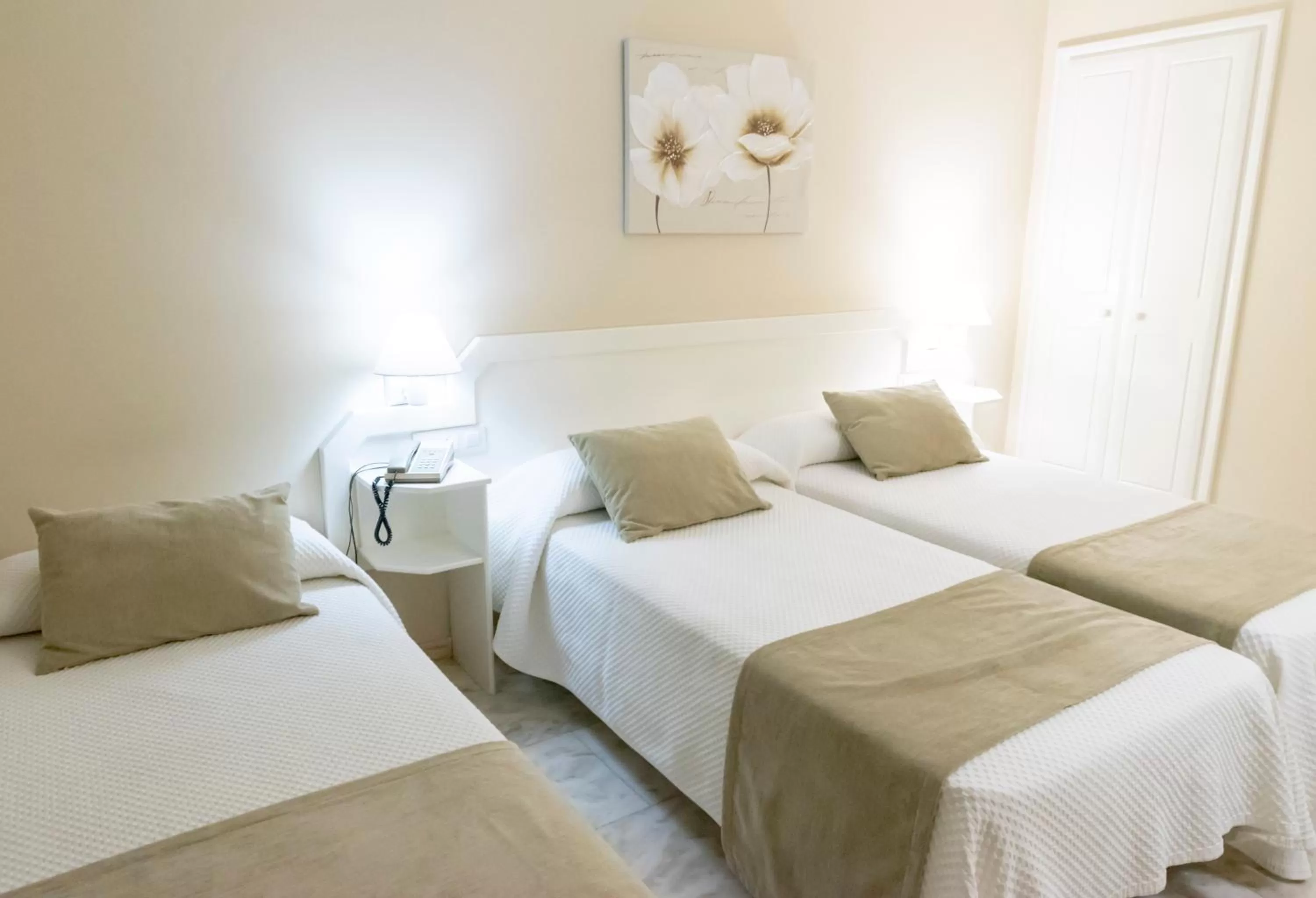 Bed in Hotel Ramomar