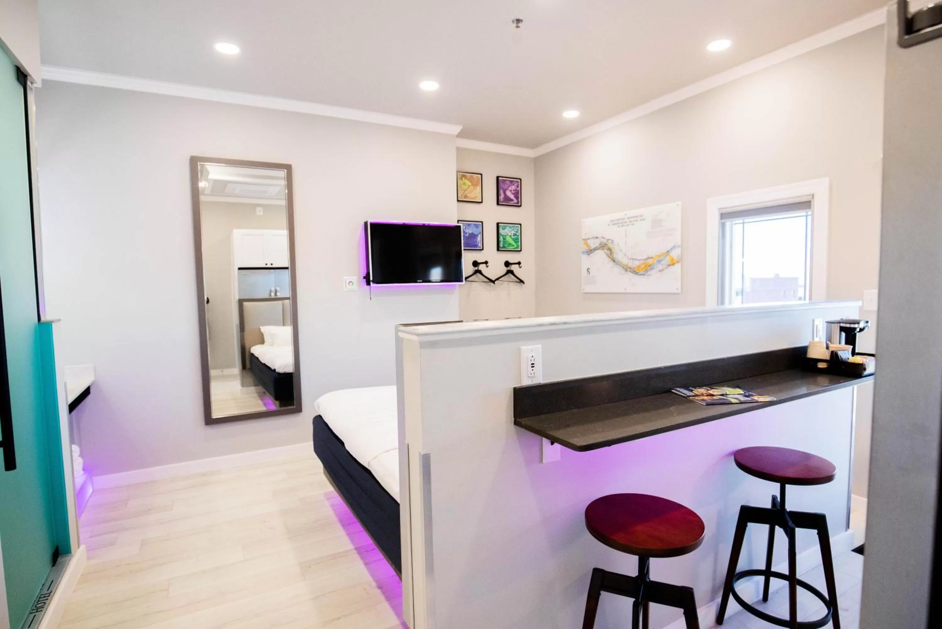 TV and multimedia in River Sirens Hotel-Contactless Check in Hotel