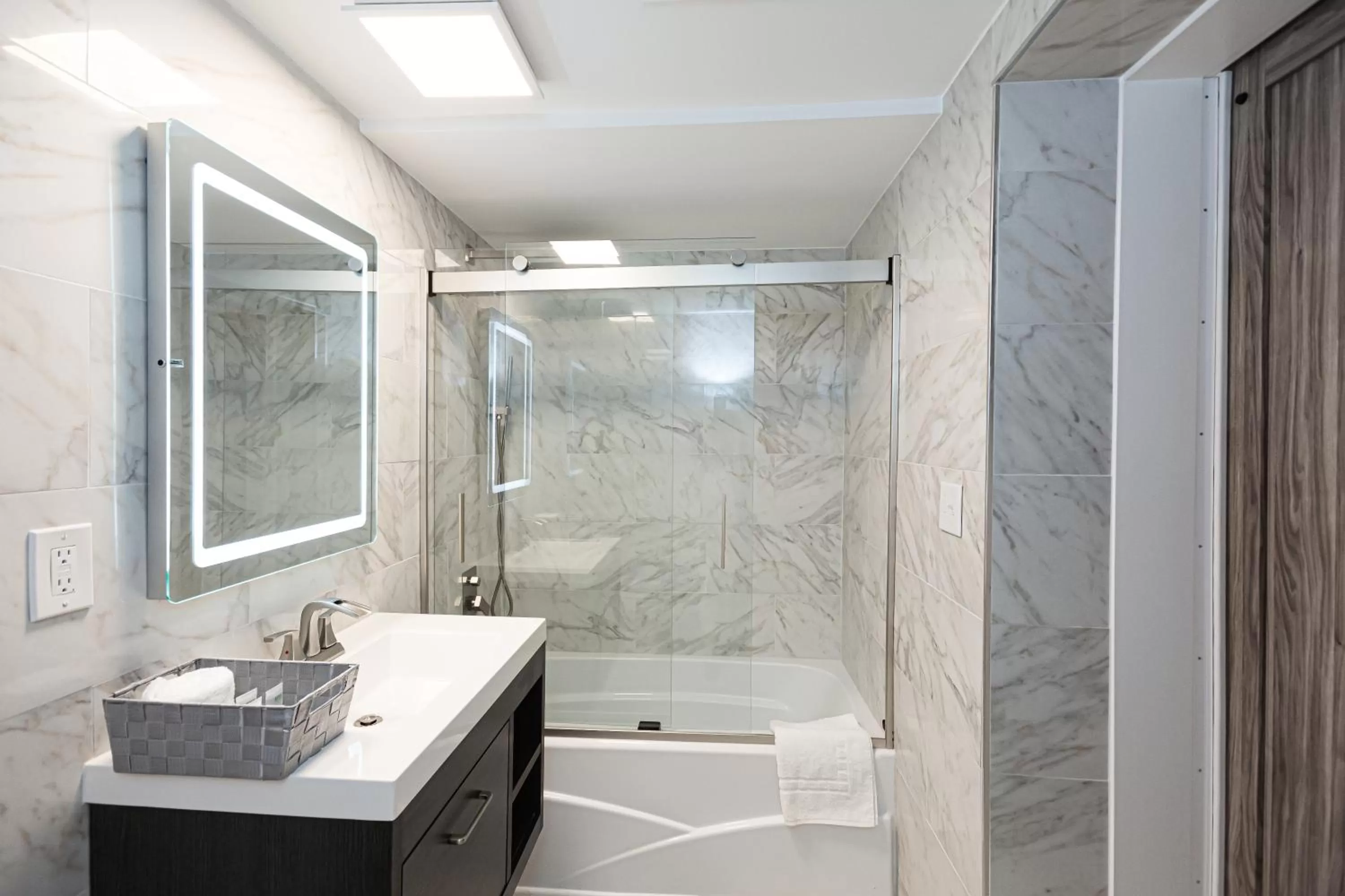 Bathroom in SKYLARANNA Resort & SPA