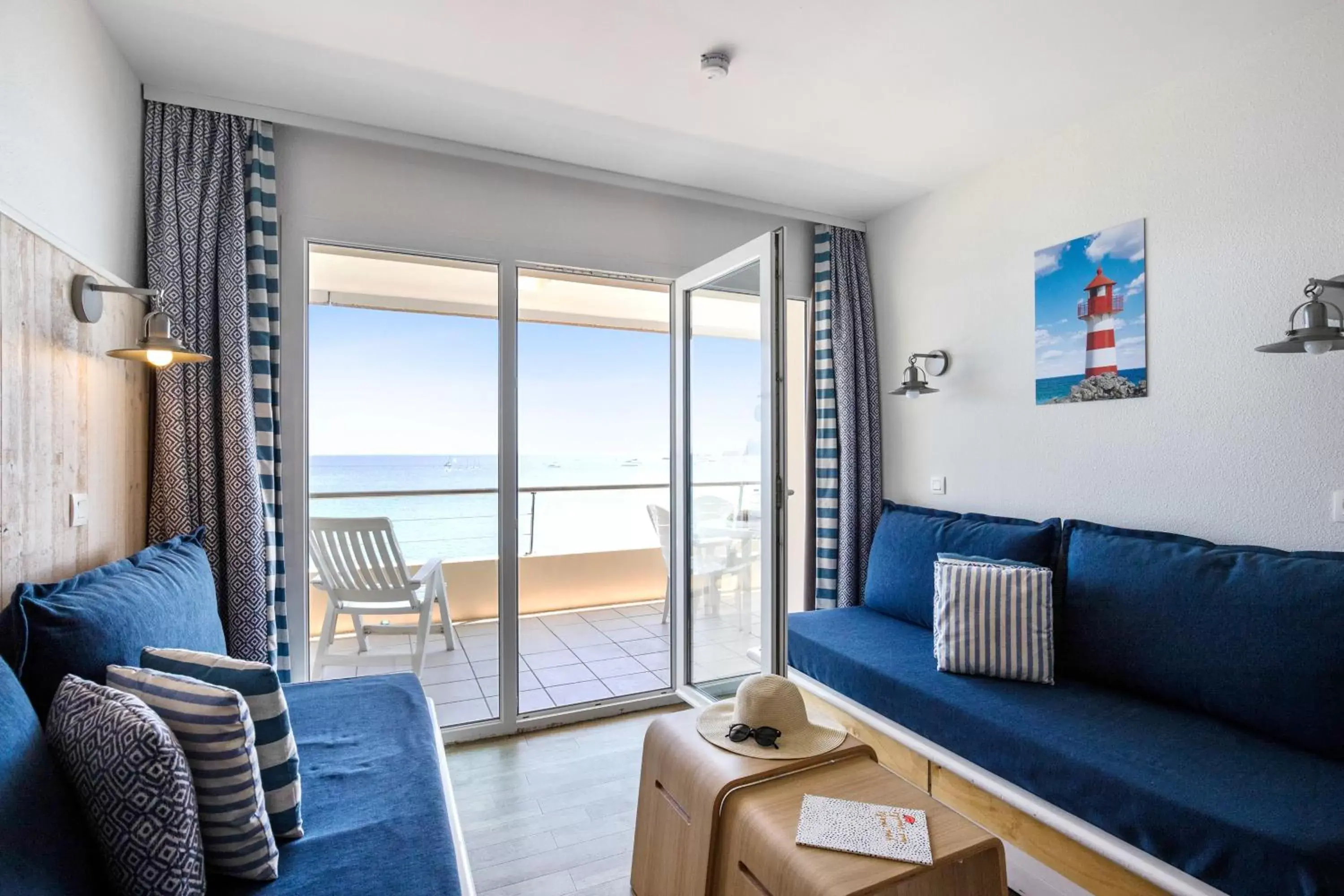 One-Bedroom Apartment with Terrace or Balcony (5 People) in Résidence Pierre & Vacances Cap-Morgat One-Bedroom Apartment with Terrace or Balcony (5 People) in Résidence Pierre & Vacances Cap-Morgat