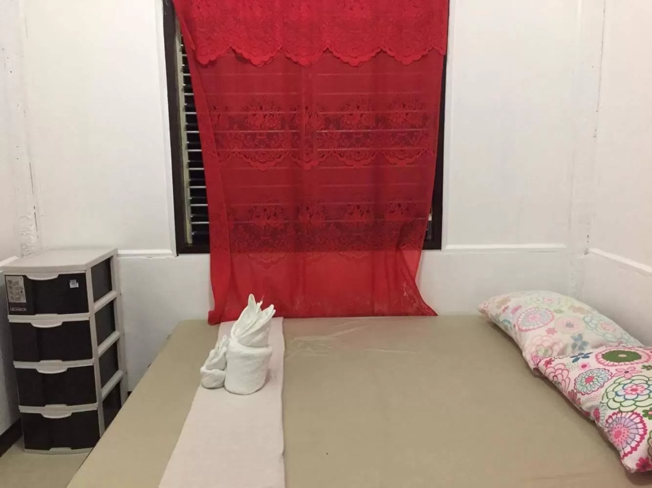 Bed in Gaea's Apartments