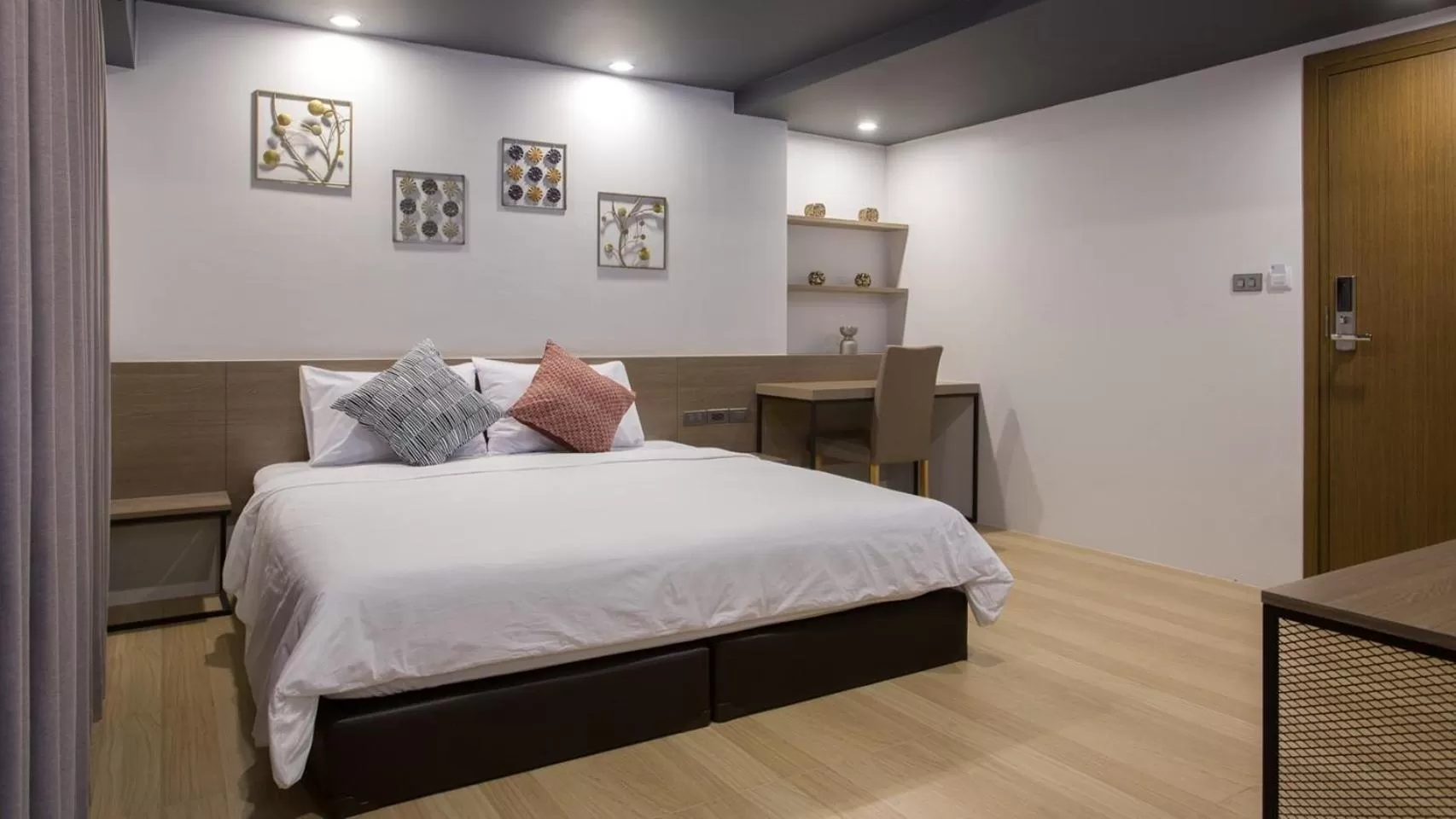 Bed in Toptel Thaphra - ท็อปเทล ท่าพระ