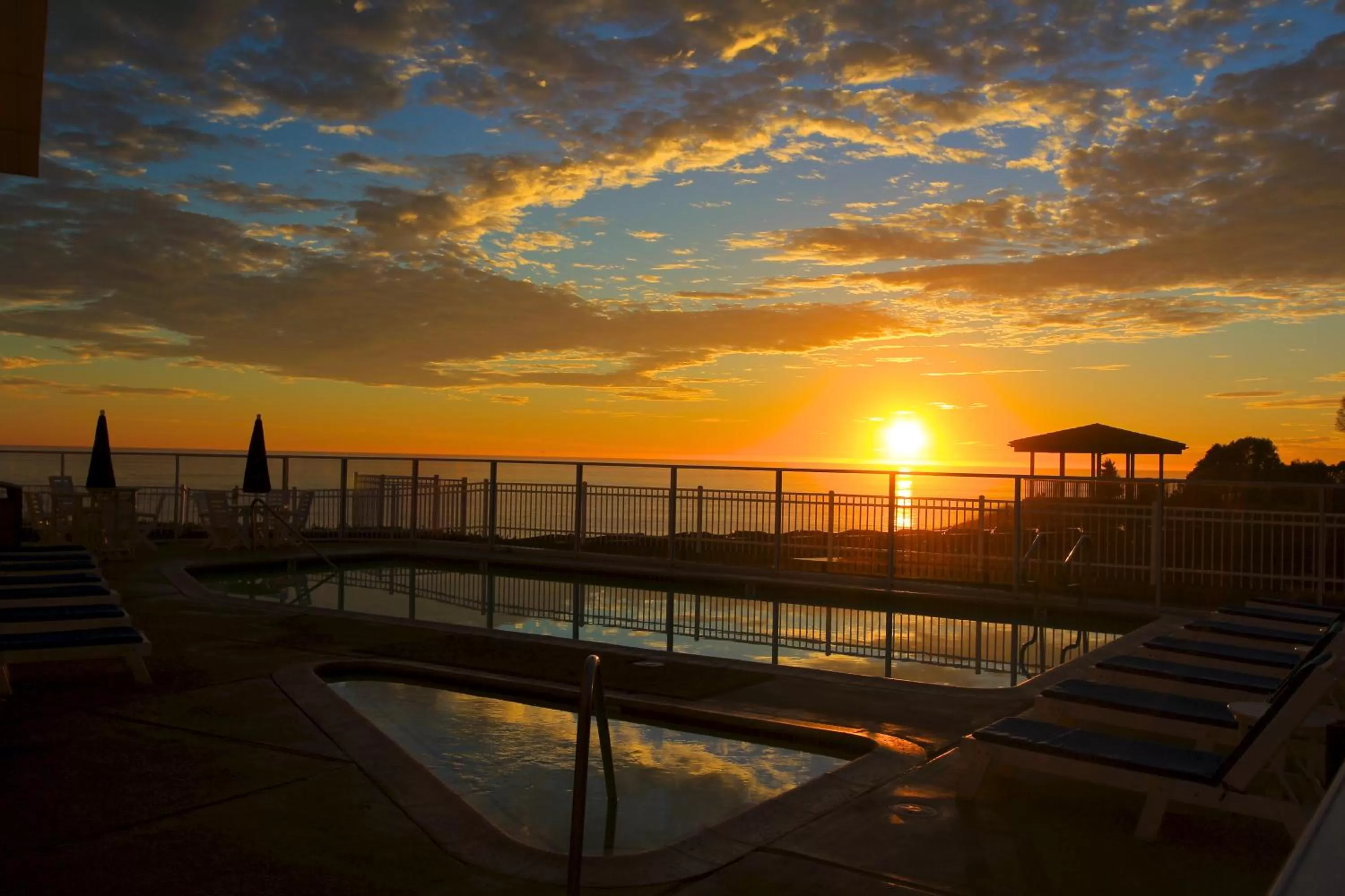 Pool view in Pismo Lighthouse Suites