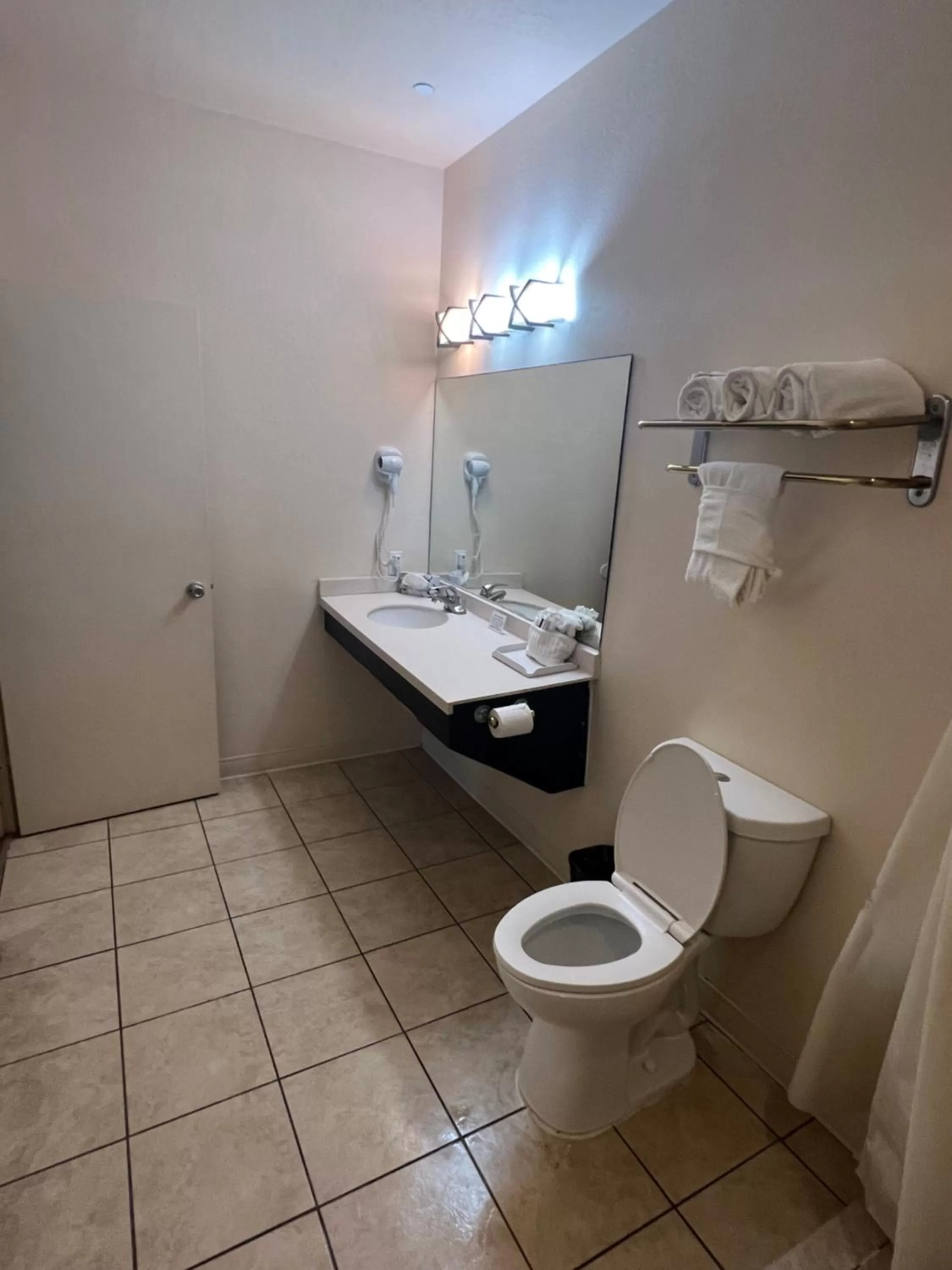 Bathroom in Sunchase Inn & Suites