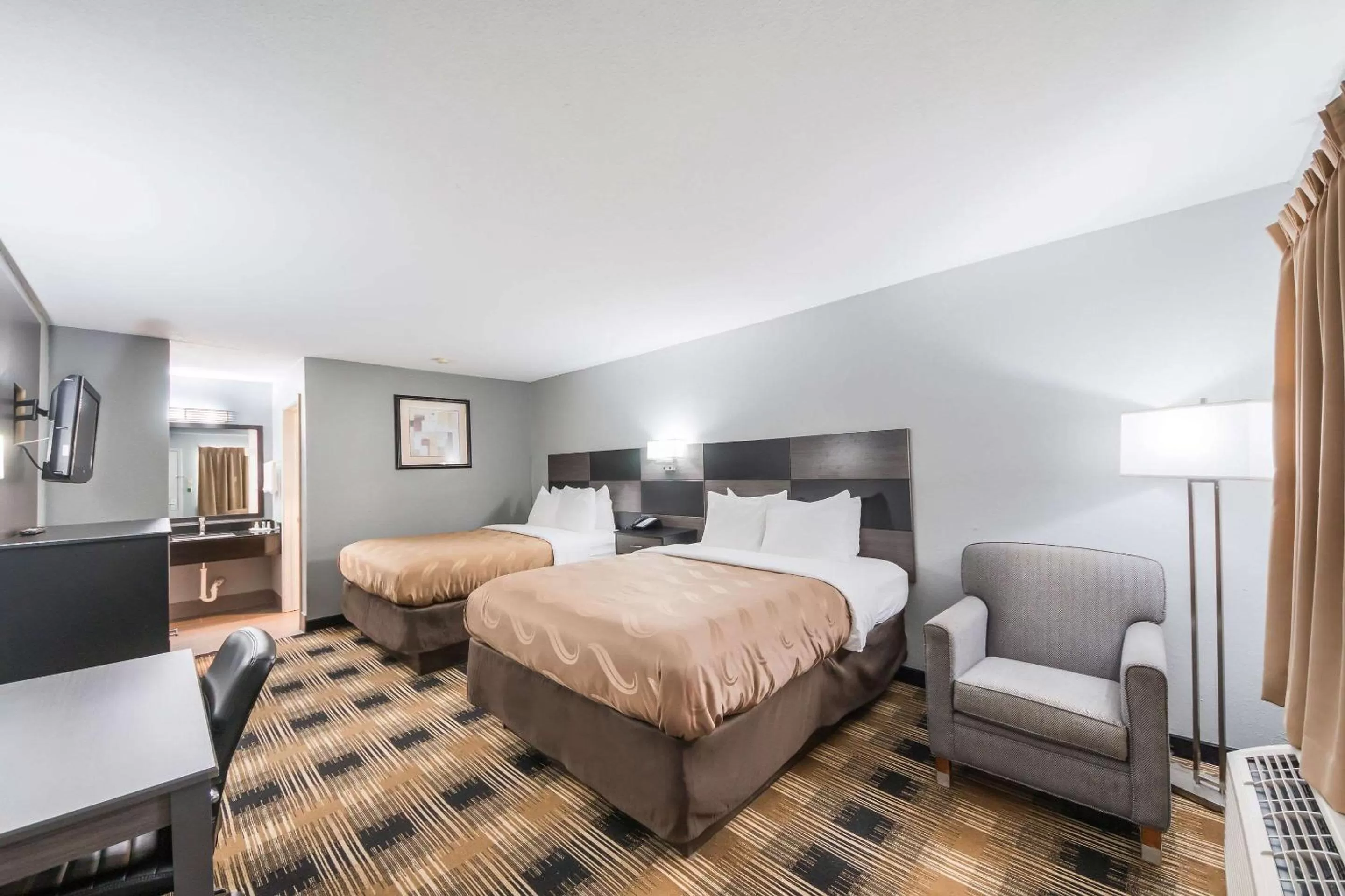 Photo of the whole room in Quality Inn Medical Center