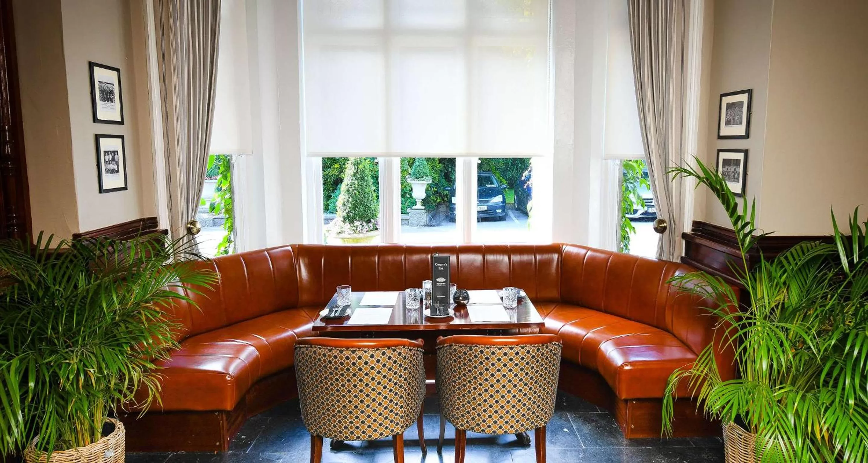 Lounge or bar in Blarney Woollen Mills Hotel - BW Signature Collection