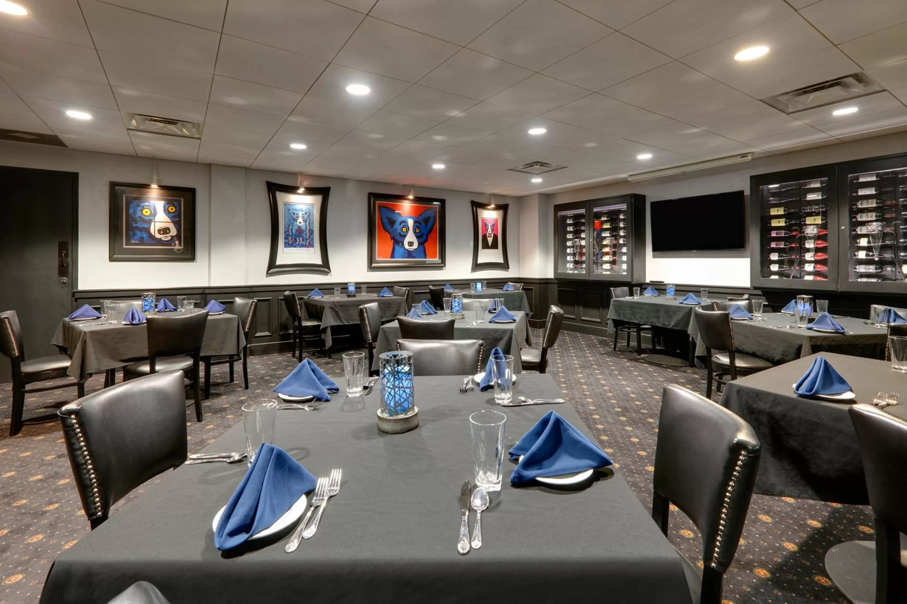 Restaurant/places to eat in Wyndham Riverfront Hotel