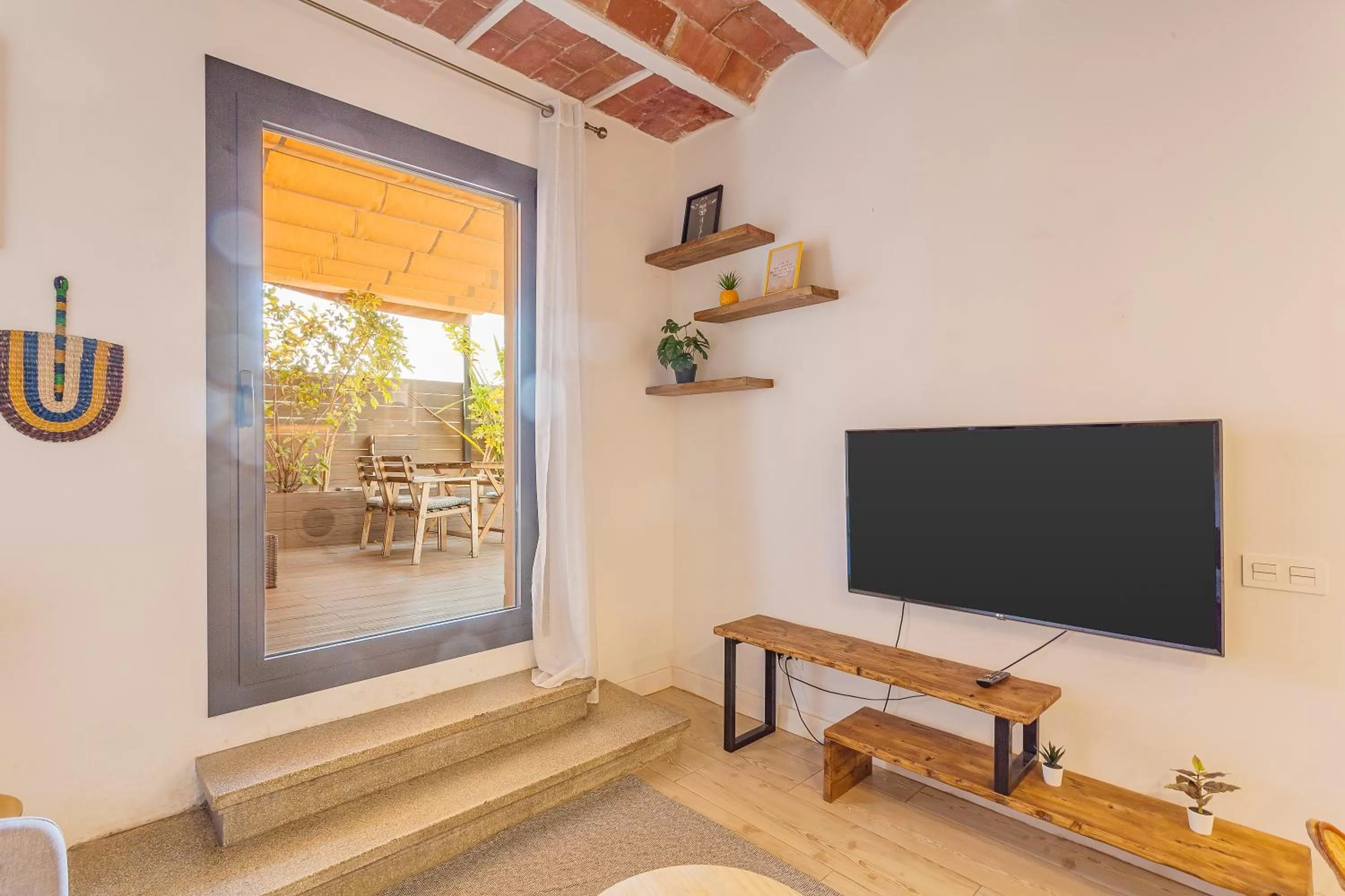 TV and multimedia in Bird House