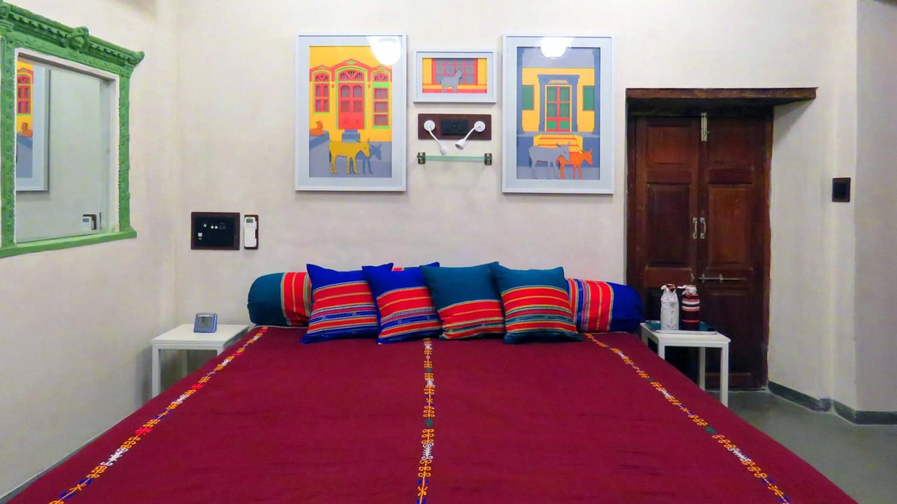 Photo of the whole room, Bed in Mangaldas Ni Haveli II by The House of MG