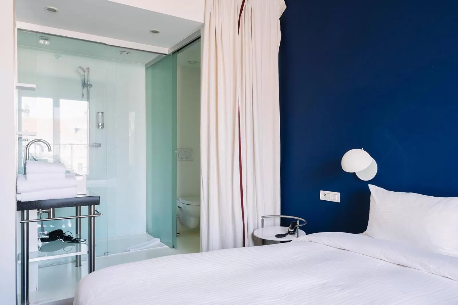 Bed in Smartflats - Pacific Brussels