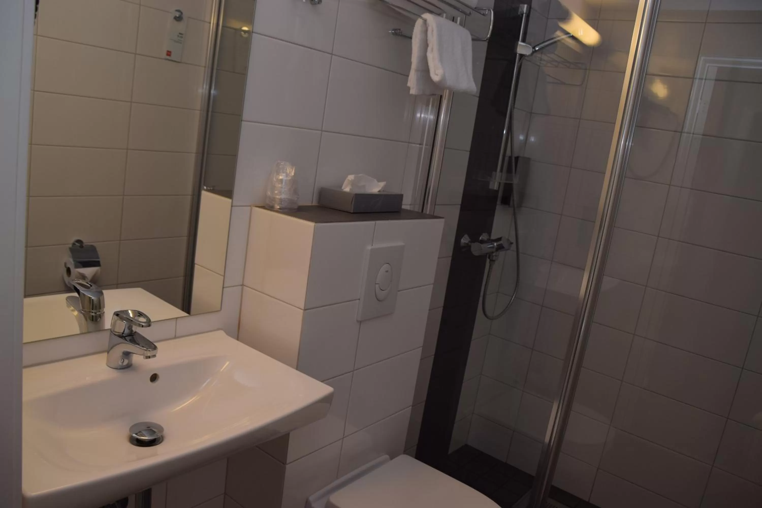 Bathroom in Thon Hotel Måløy