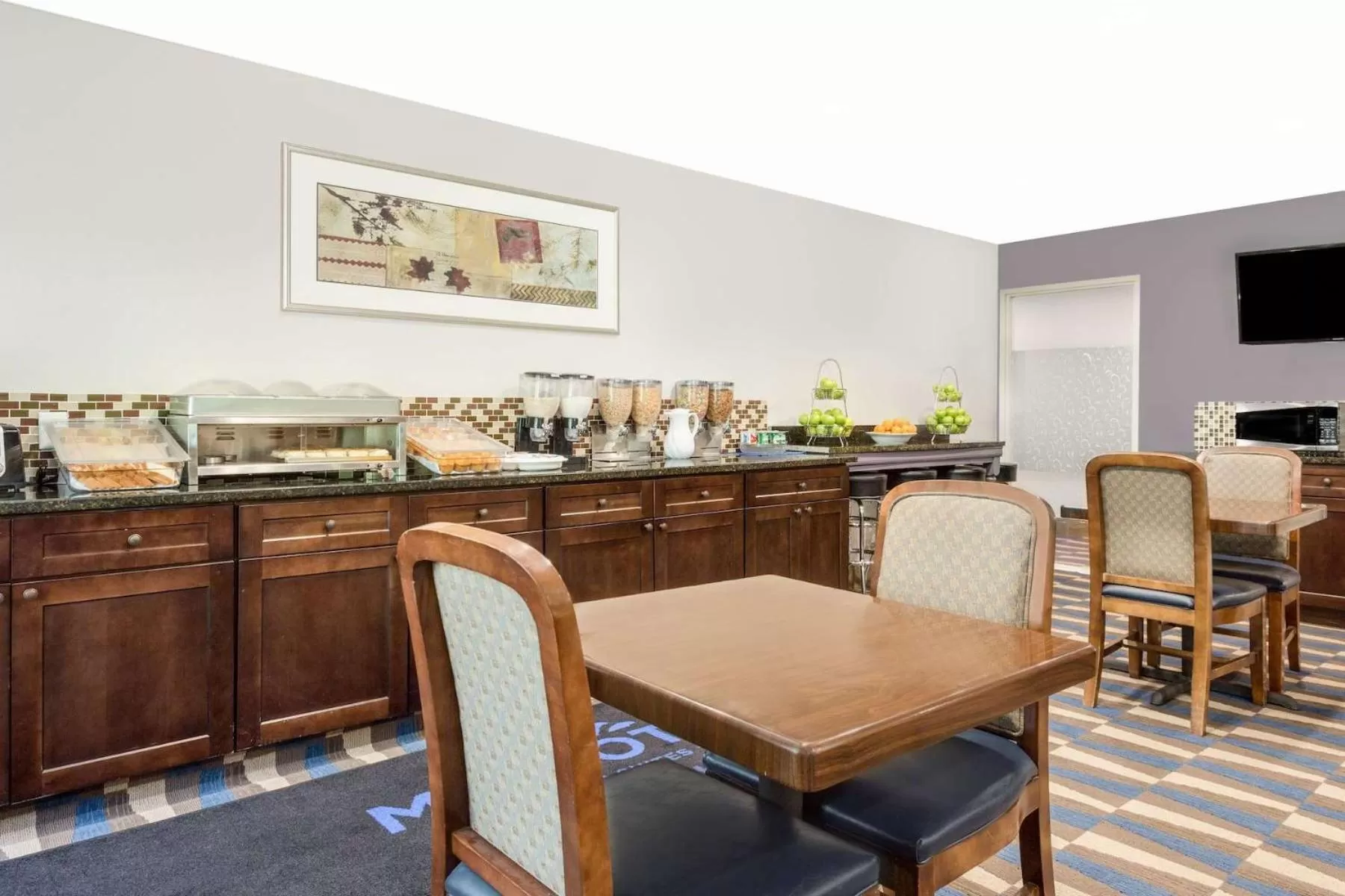 Breakfast in Microtel Inn & Suites by Wyndham Bremen