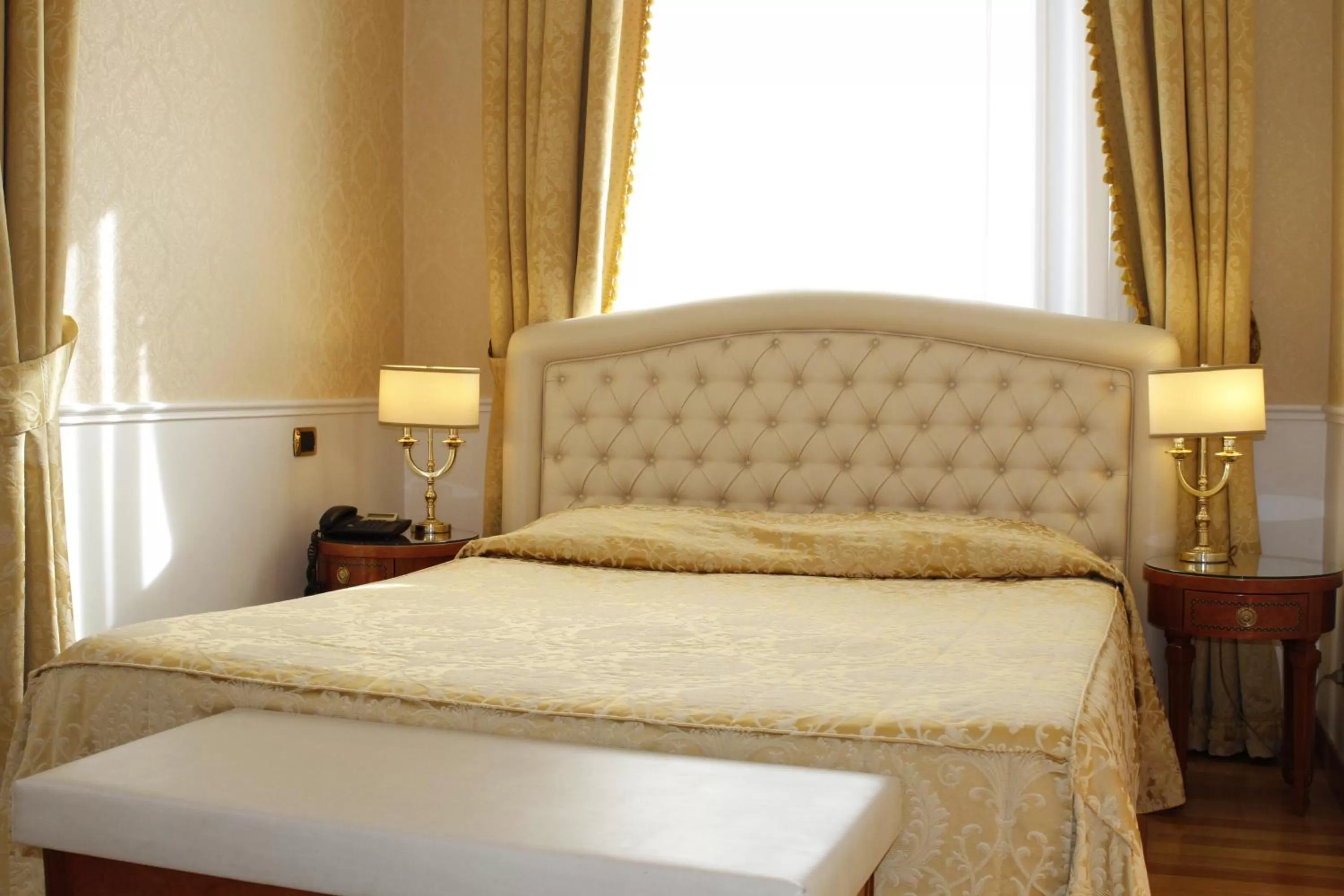 Bed in Hotel Villa Pinciana