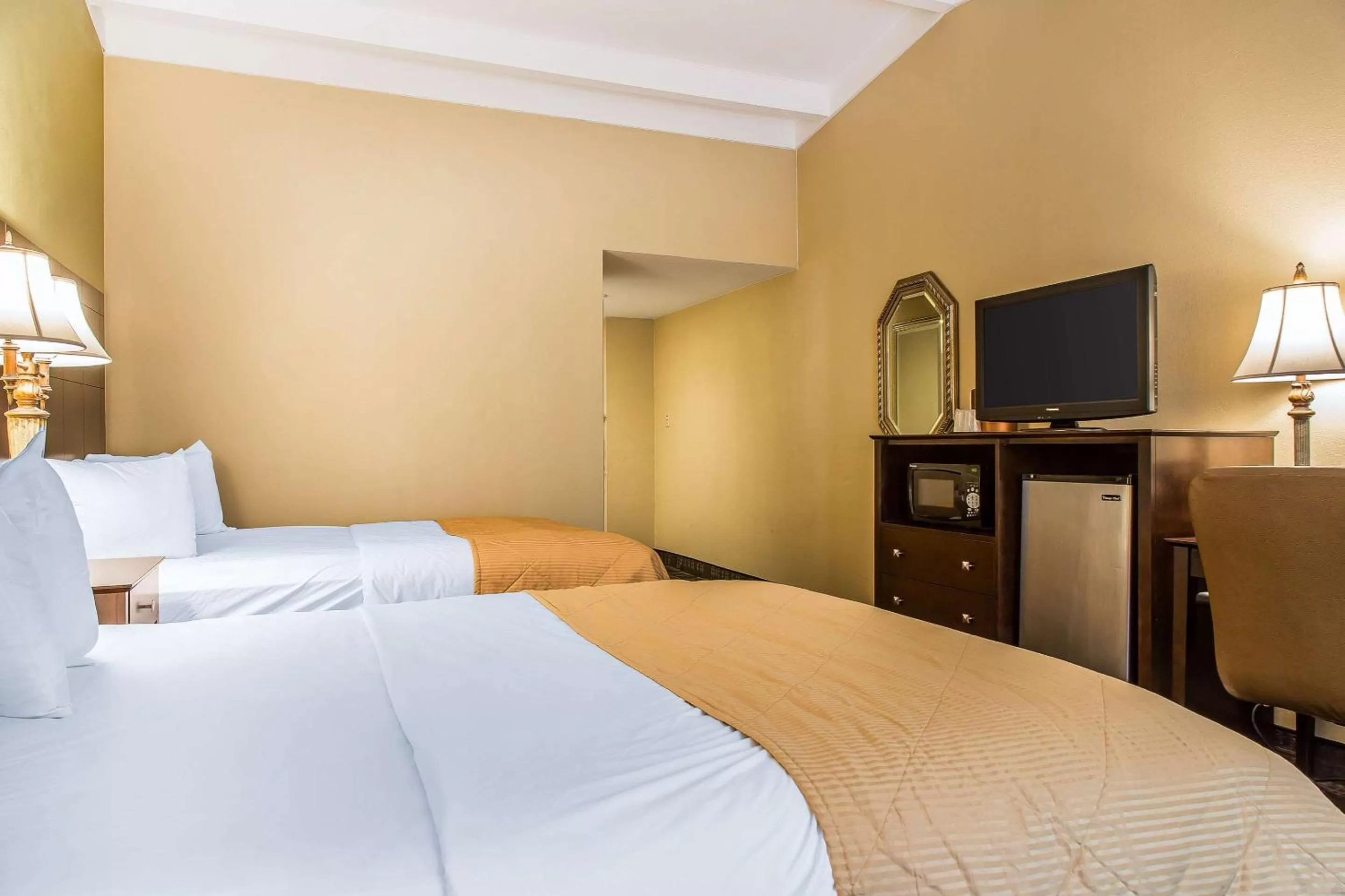 Photo of the whole room in Clarion Hotel & Suites Hamden - New Haven