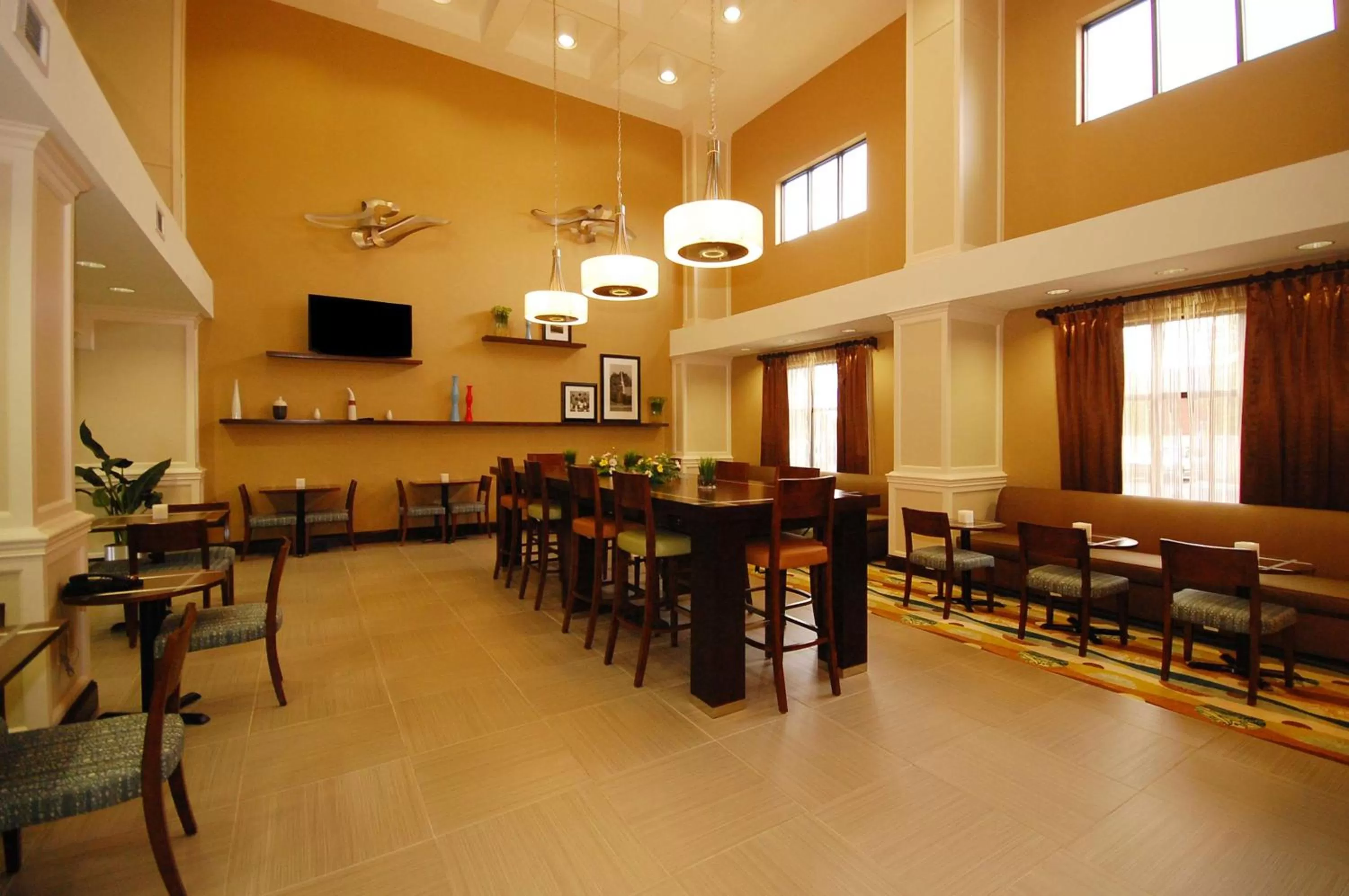 Dining area in Hampton Inn Jackson/Flowood - Airport Area MS