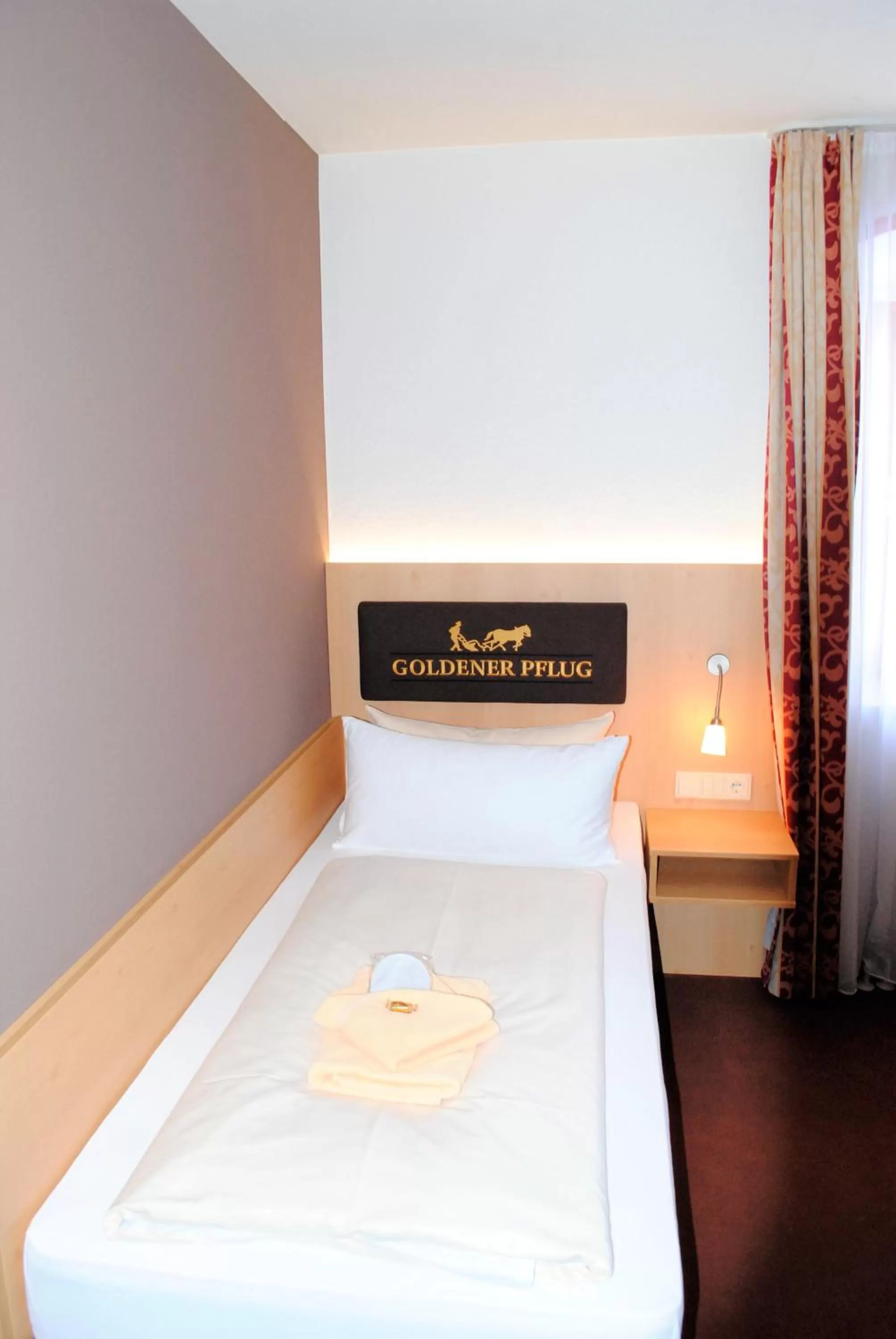 Bedroom, Bed in Landgasthof Goldener Pflug