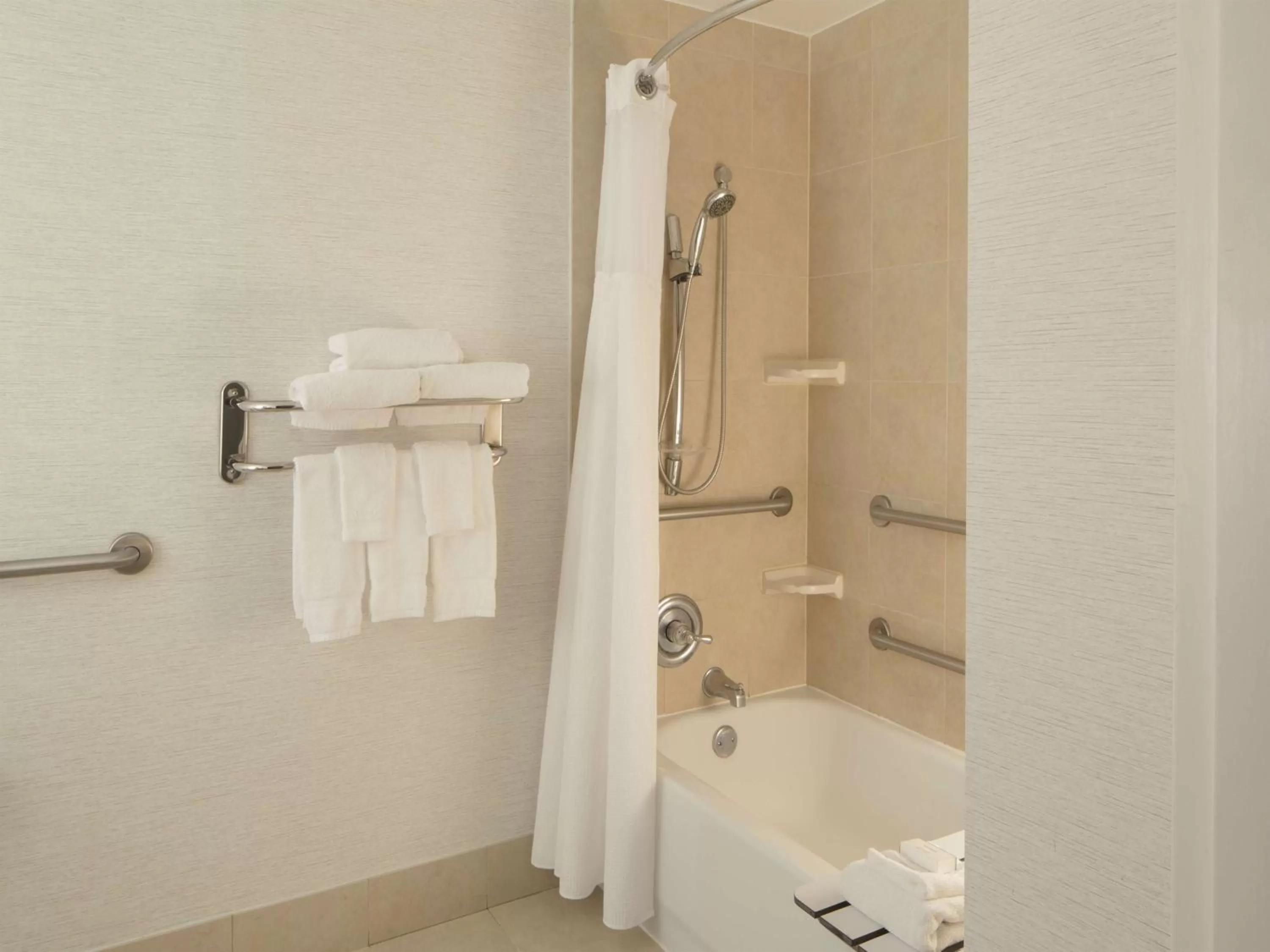 Bathroom in Hilton Garden Inn Austin Downtown