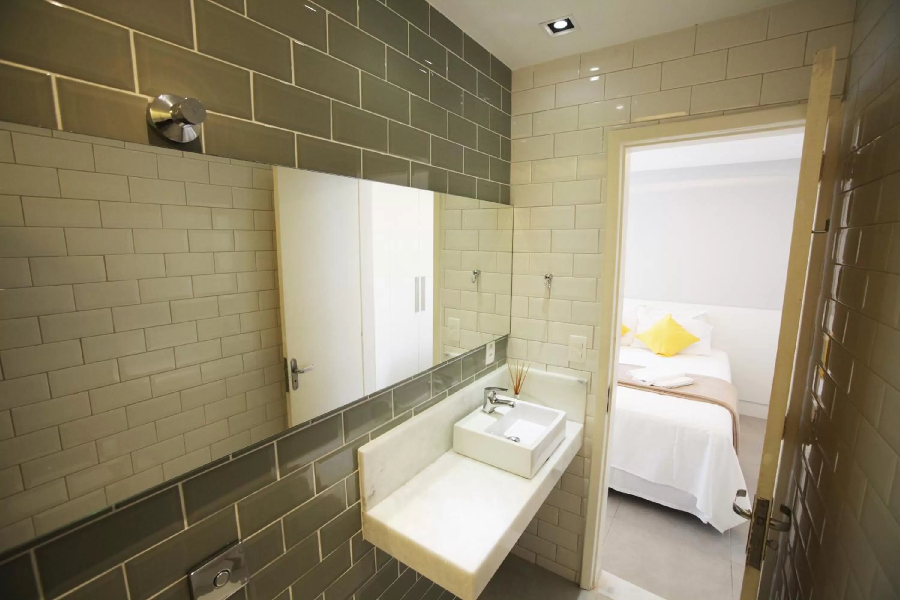 Bathroom in New Sugar Loft Apartments