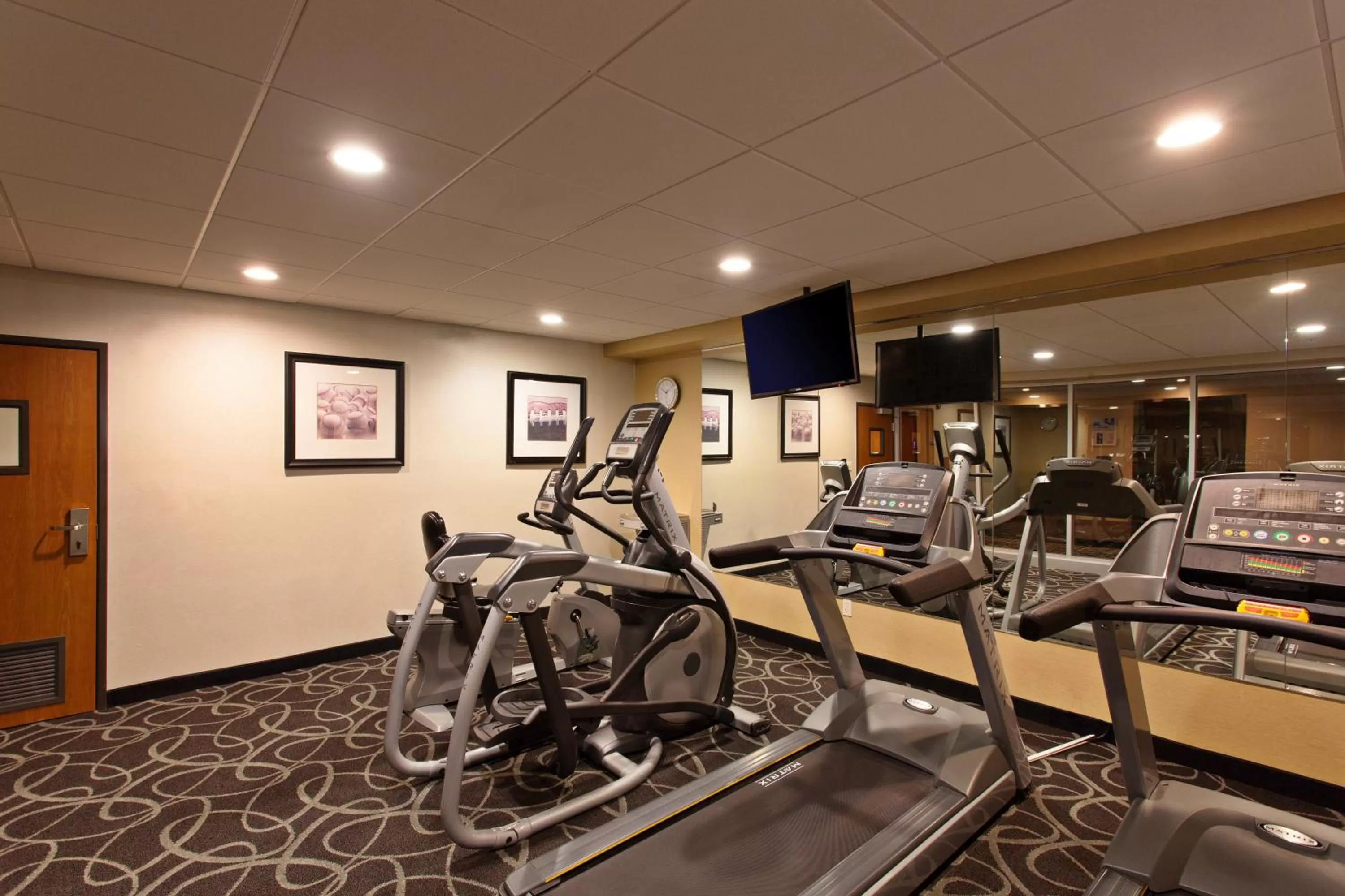 Fitness centre/facilities in Holiday Inn Express North Hollywood - Burbank Area, an IHG Hotel