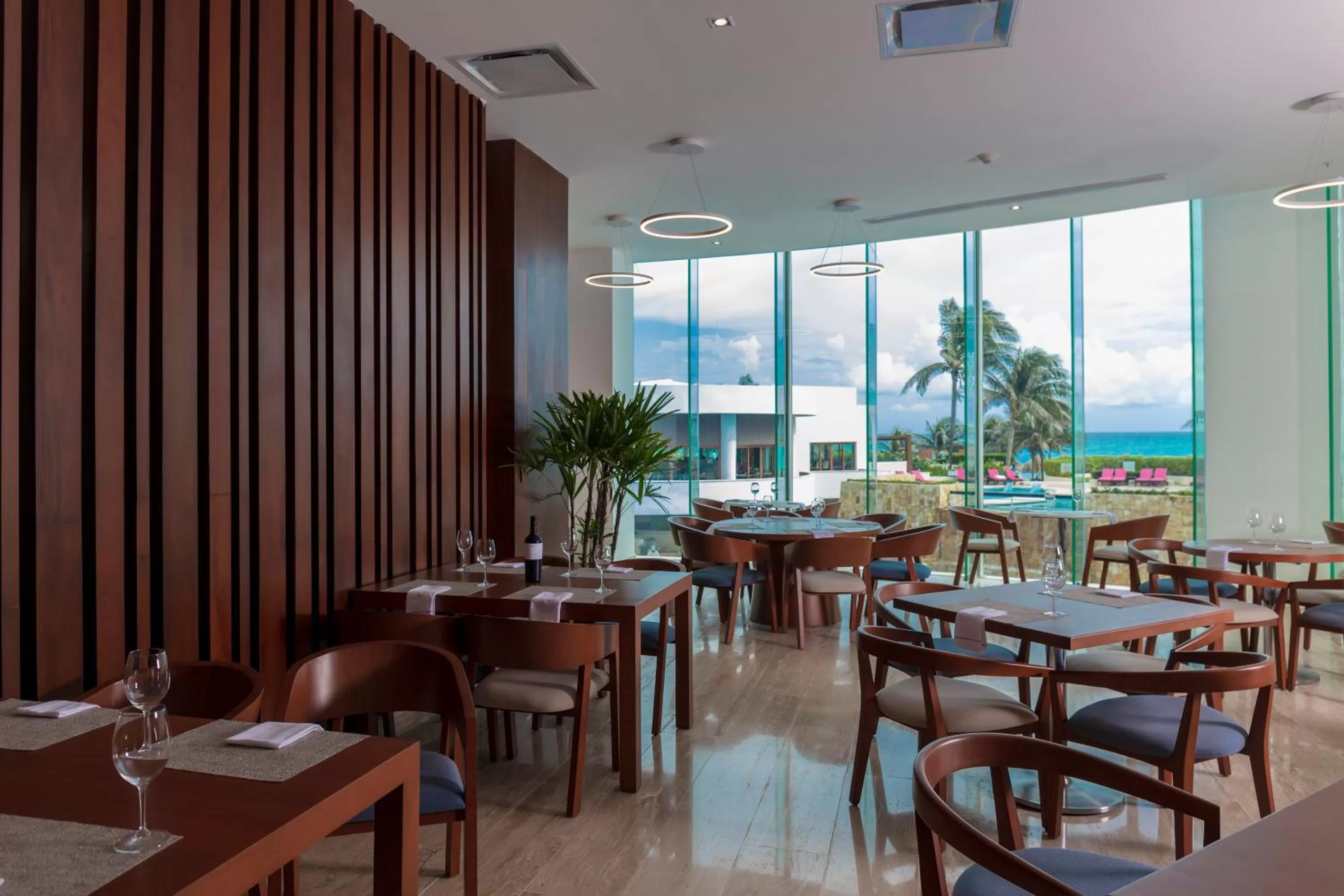 Restaurant/places to eat in Altitude at Krystal Grand Cancun - All Inclusive