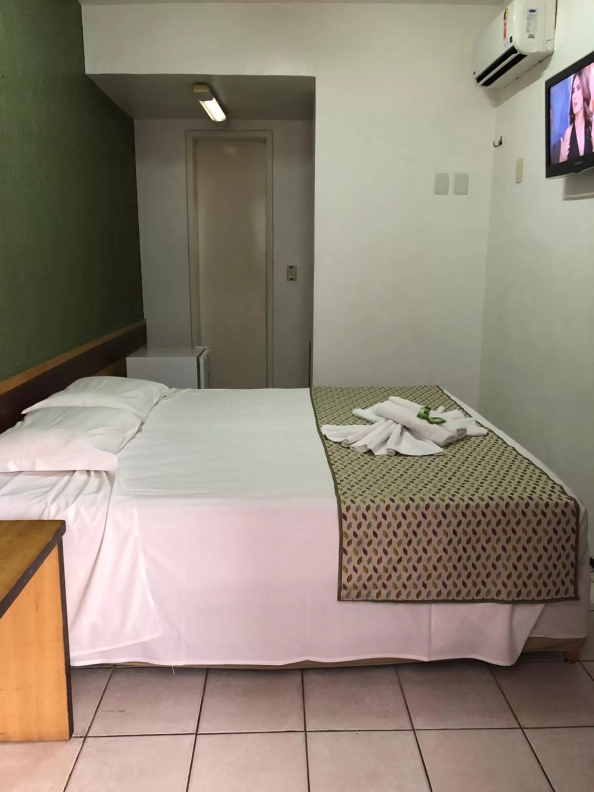 Bed in Abrolhos Praia Hotel