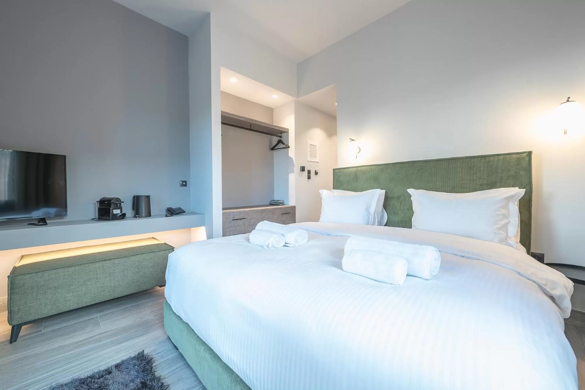 Bed in Snowglory Boutique Hotel