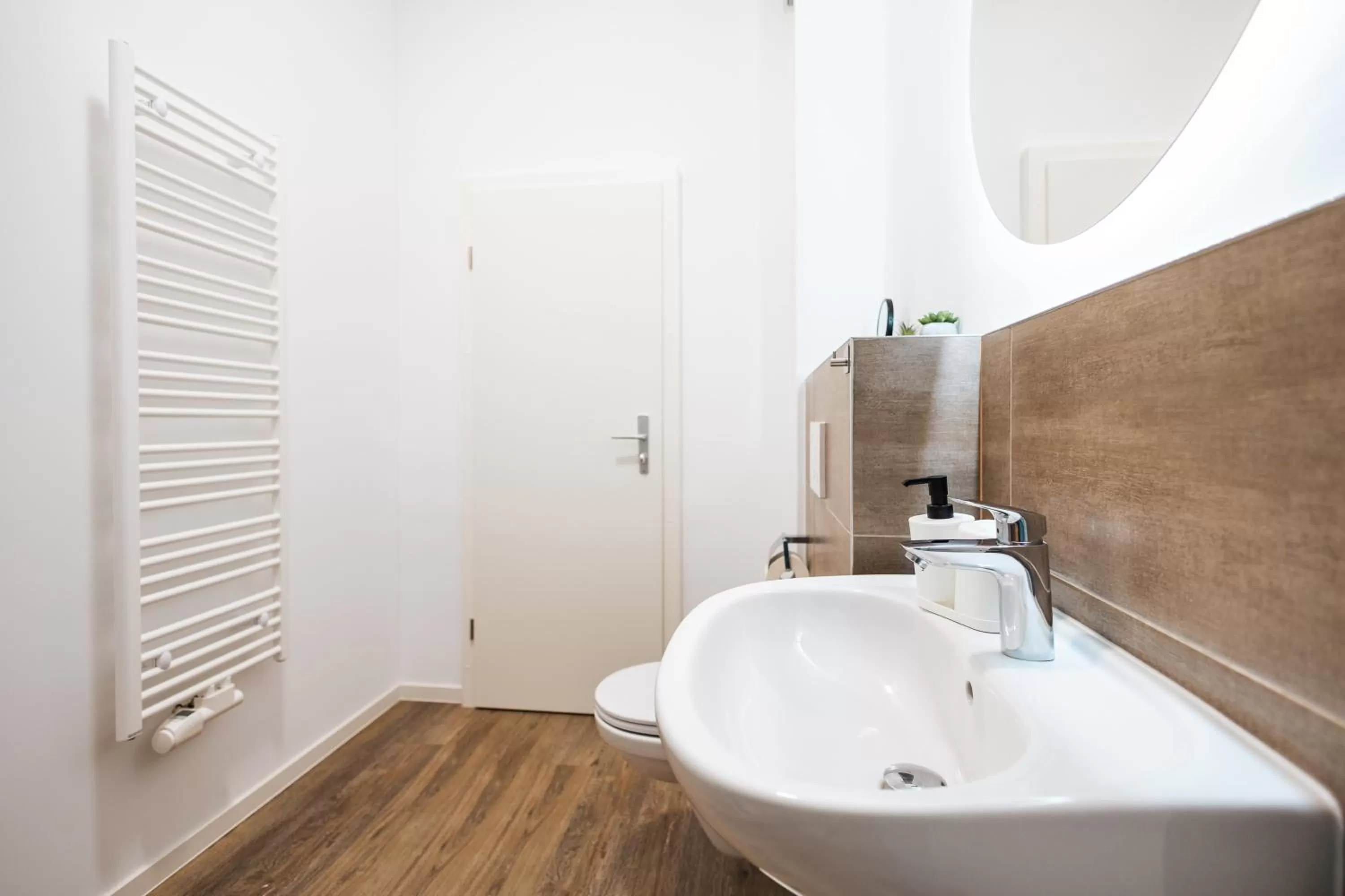 Bathroom in Apartments am Neuen Theater - Altstadt - Zentral - Küche - Wifi - Powered by Ko-Living