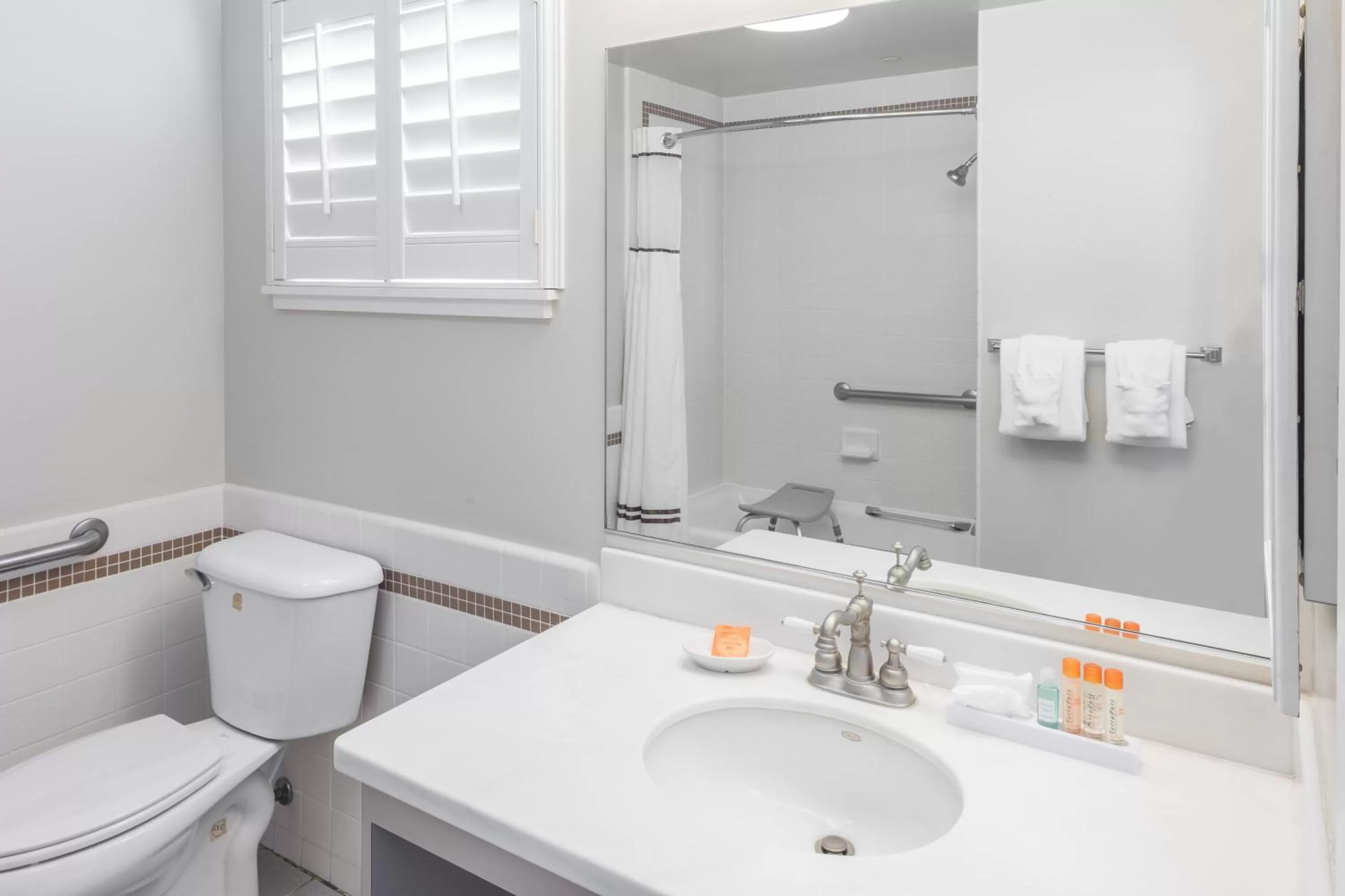 Bathroom in Lions Gate Hotel