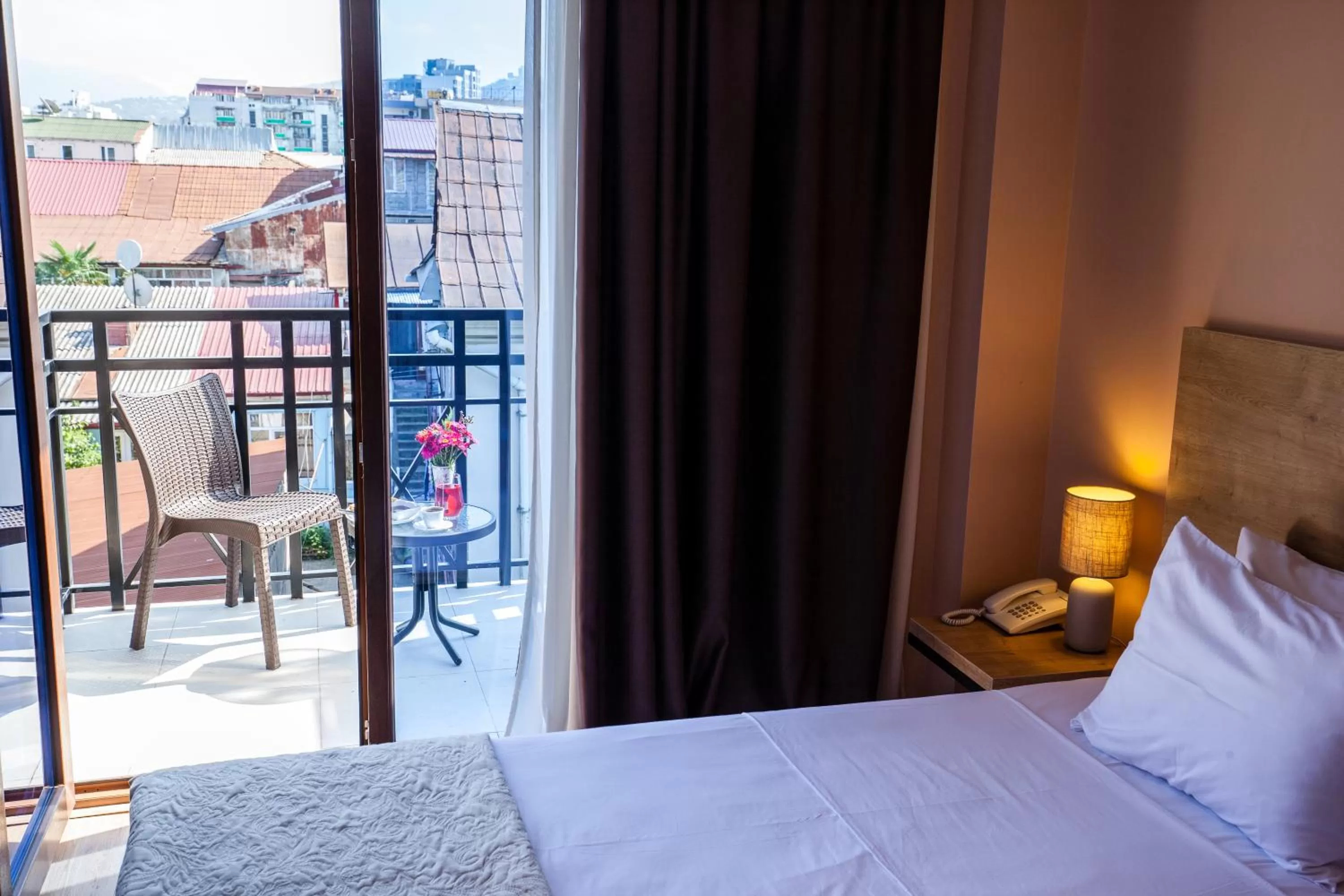 Street view, Bed in Hotel N16