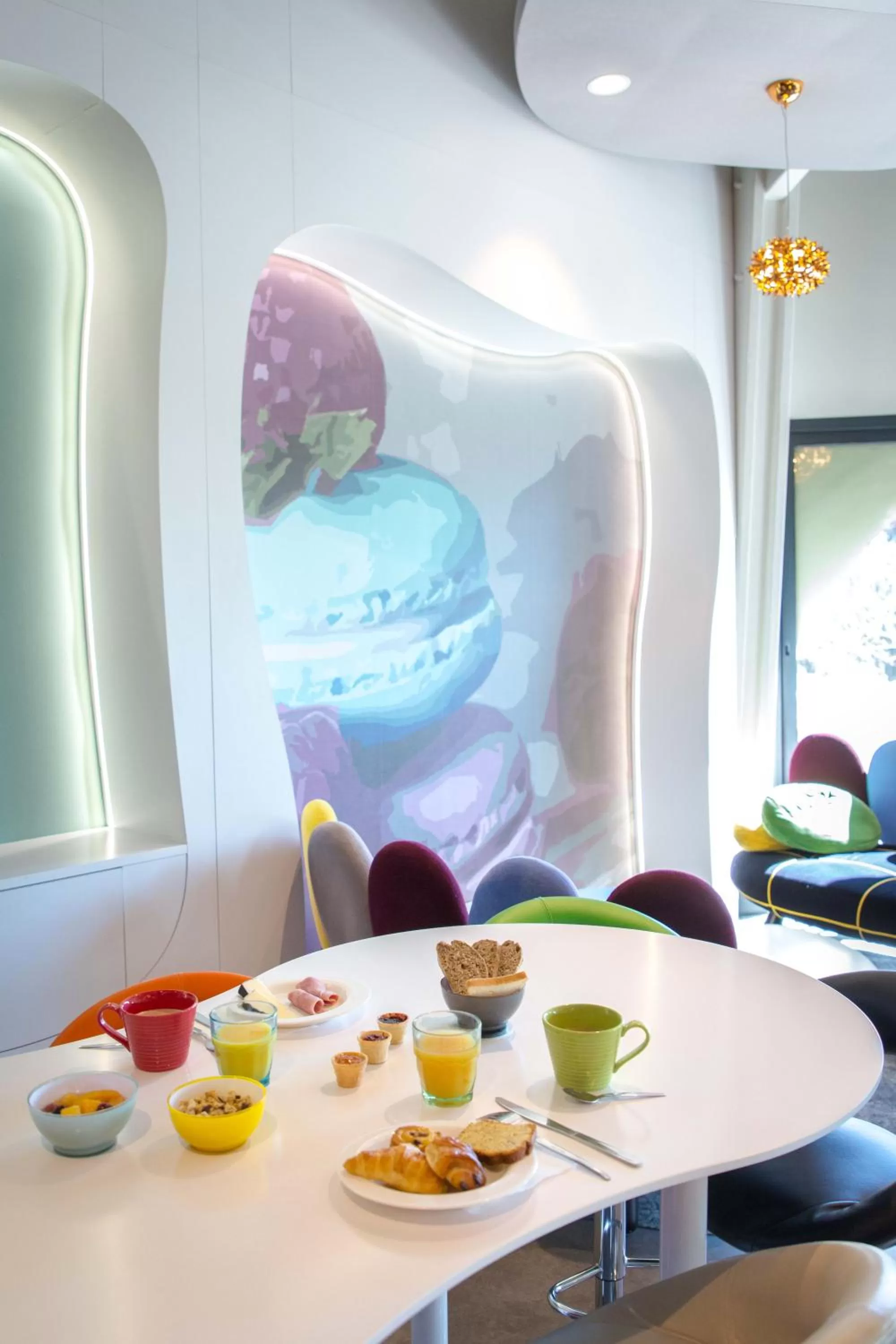 Seating area in ibis Styles Fréjus St Raphael