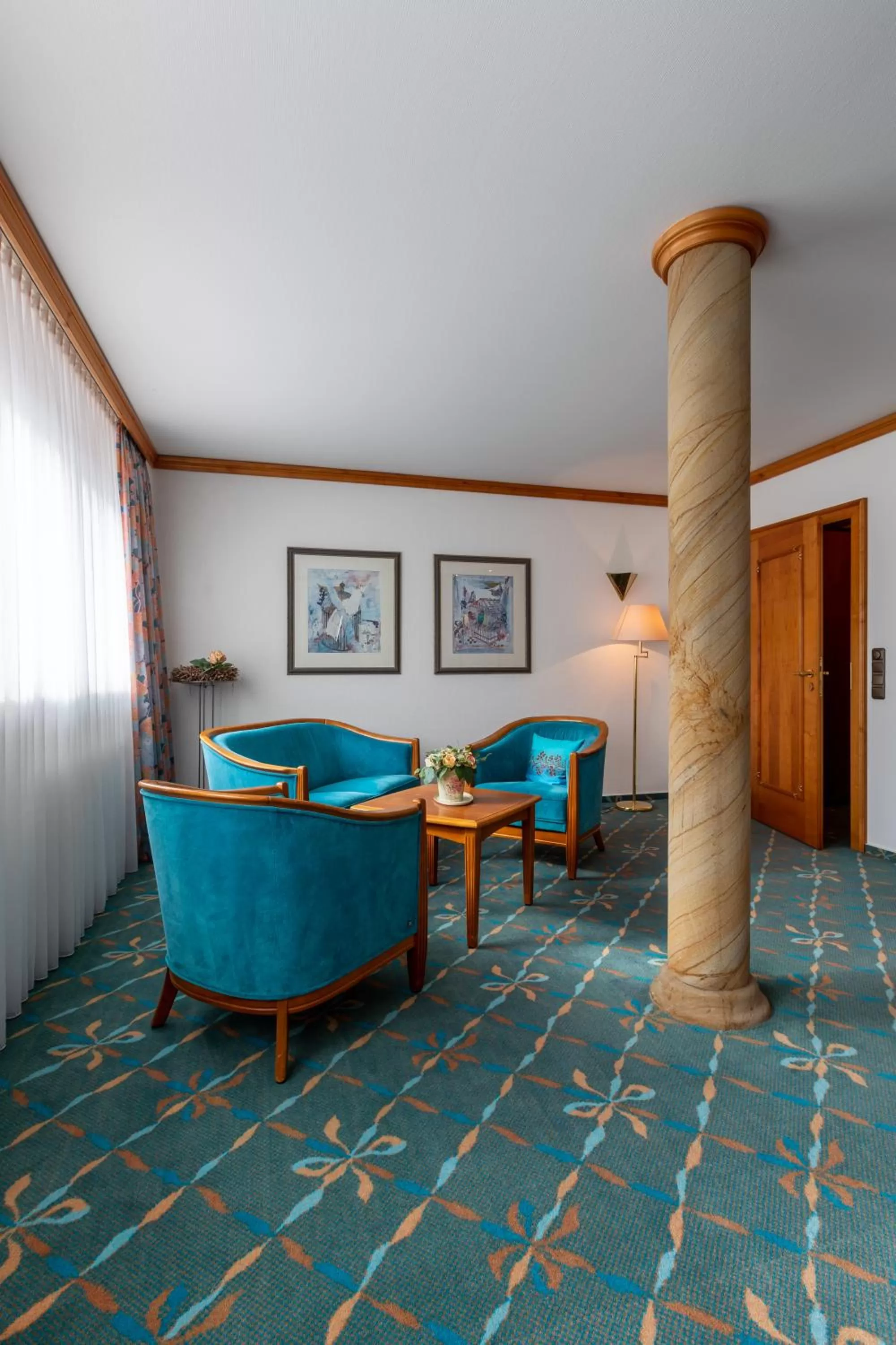 Seating area in Hotel Wittekindsquelle