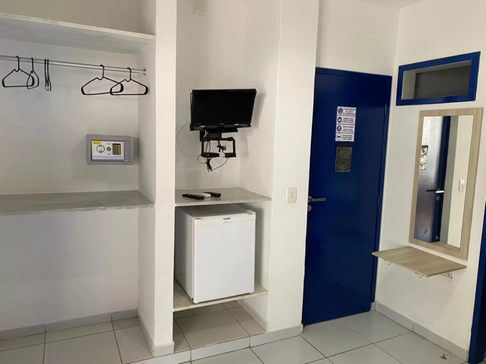 TV and multimedia in Hotel Praia do Futuro