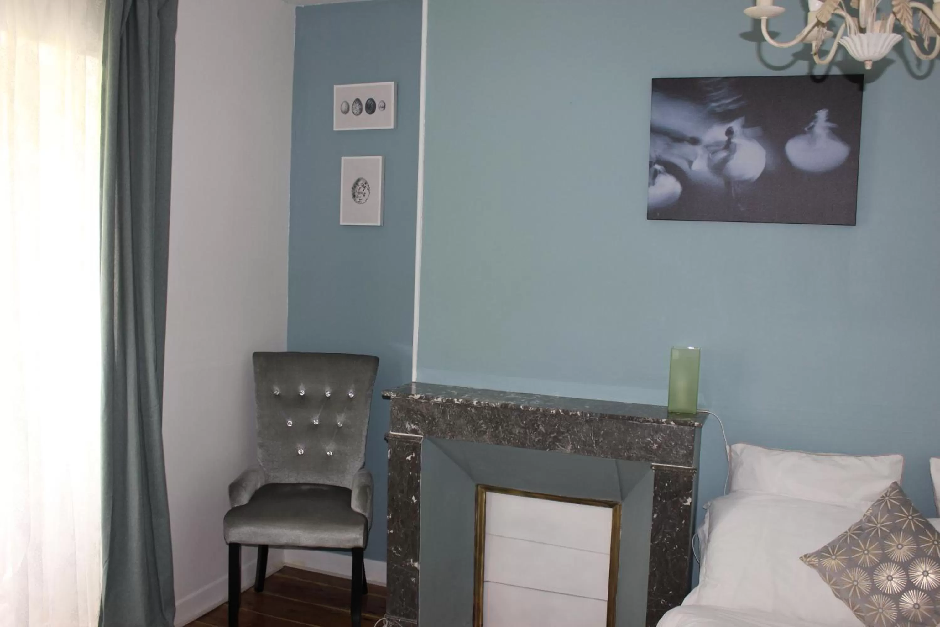 TV/Entertainment Center in La Charentaise des Lilas