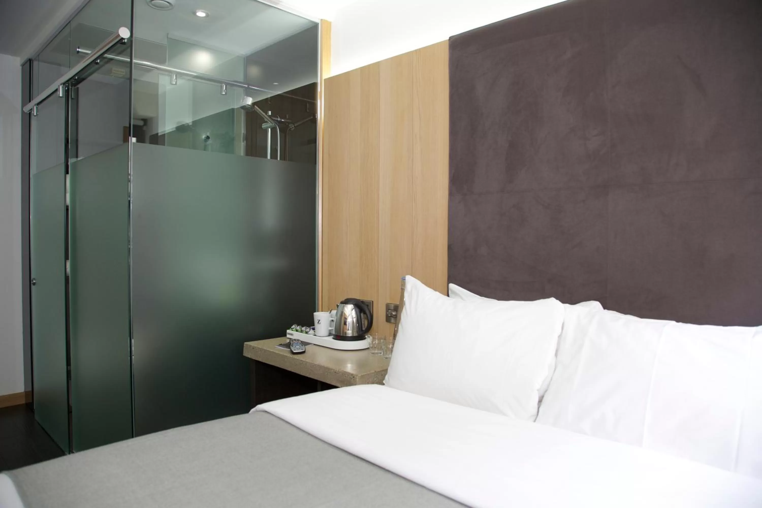 Bedroom, Bed in The Z Hotel Piccadilly