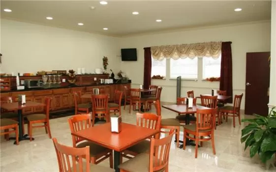 Restaurant/places to eat in Budget Host Inn and Suites Cameron