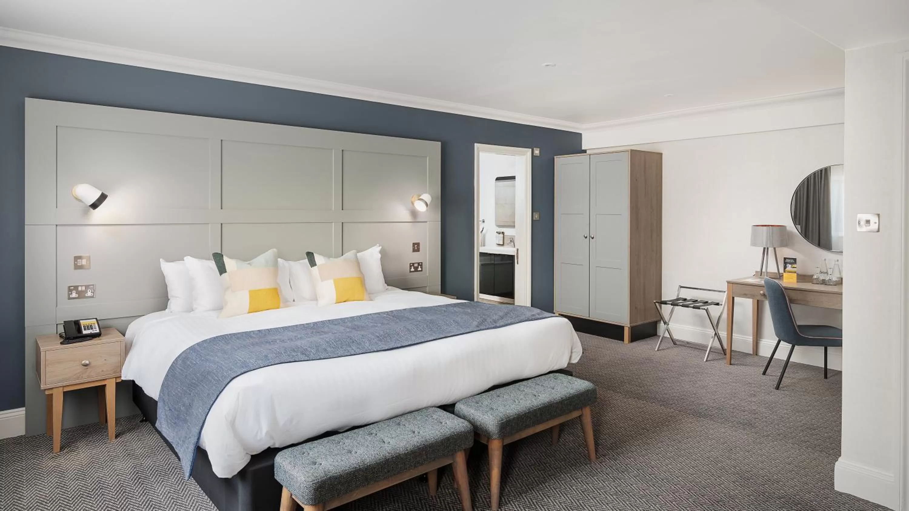 Photo of the whole room, Bed in voco St. Johns Solihull by IHG