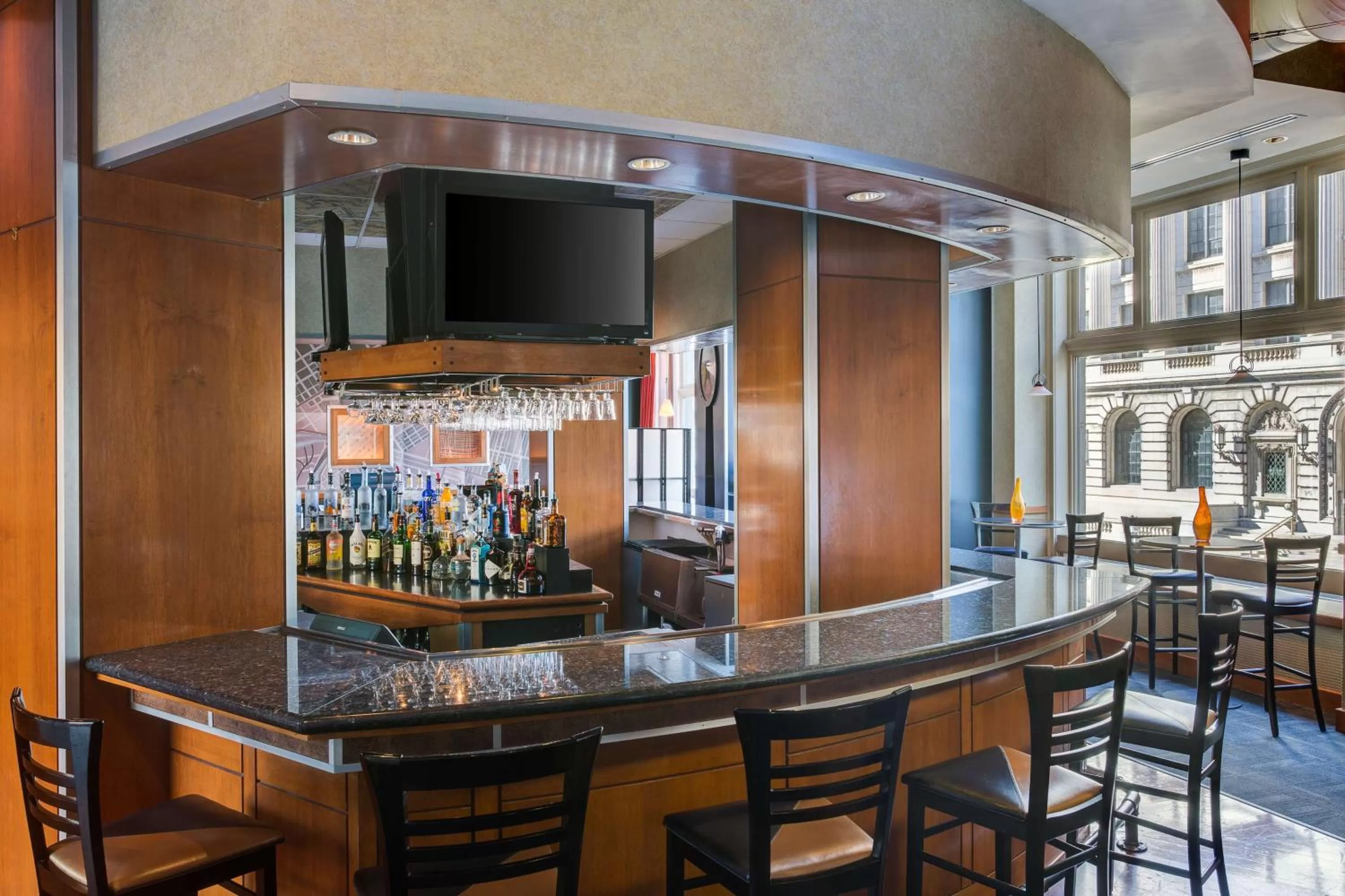 Lounge or bar in Hyatt Regency Cleveland at The Arcade