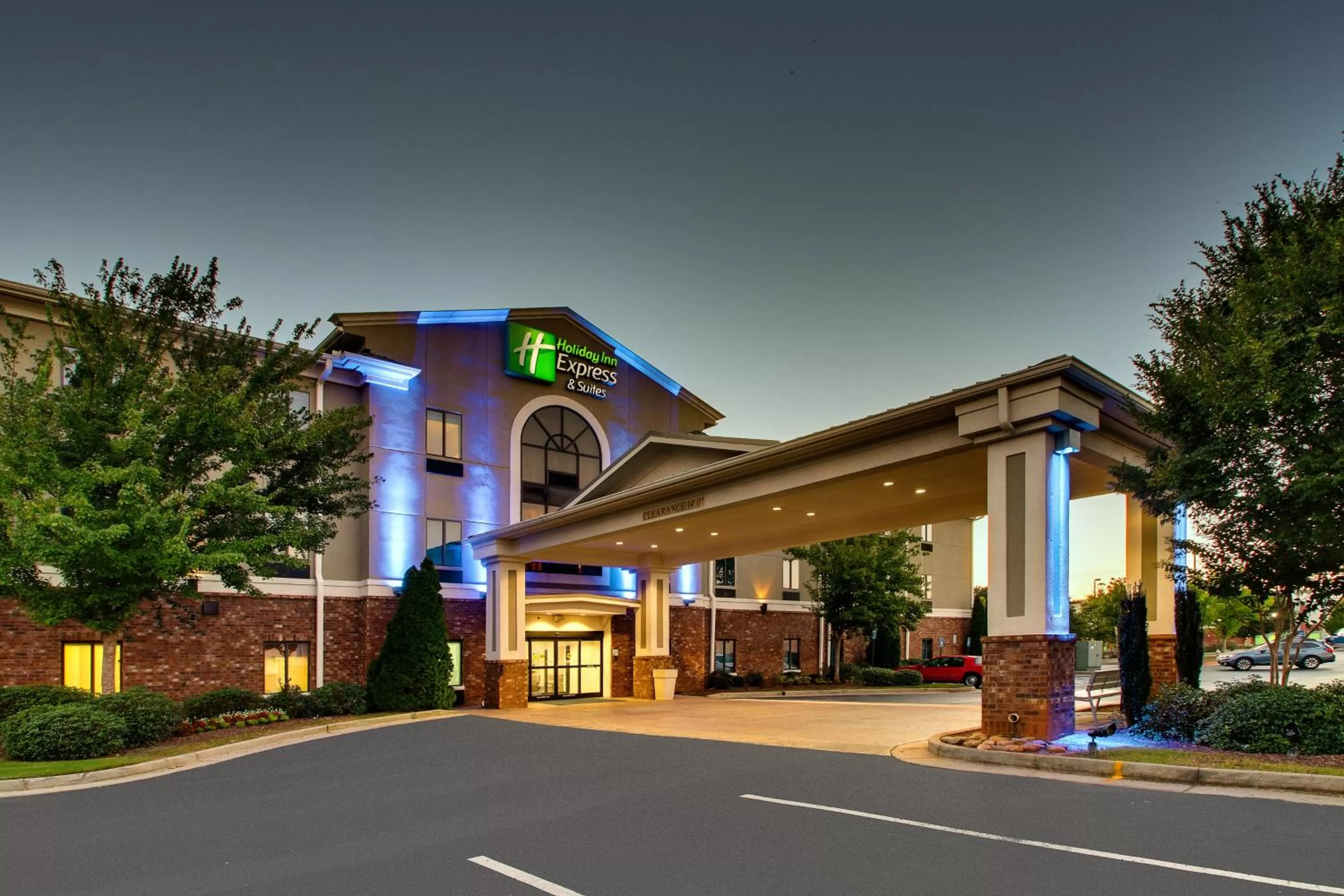 Property building in Holiday Inn Express Hotel & Suites Austell Powder Springs by IHG
