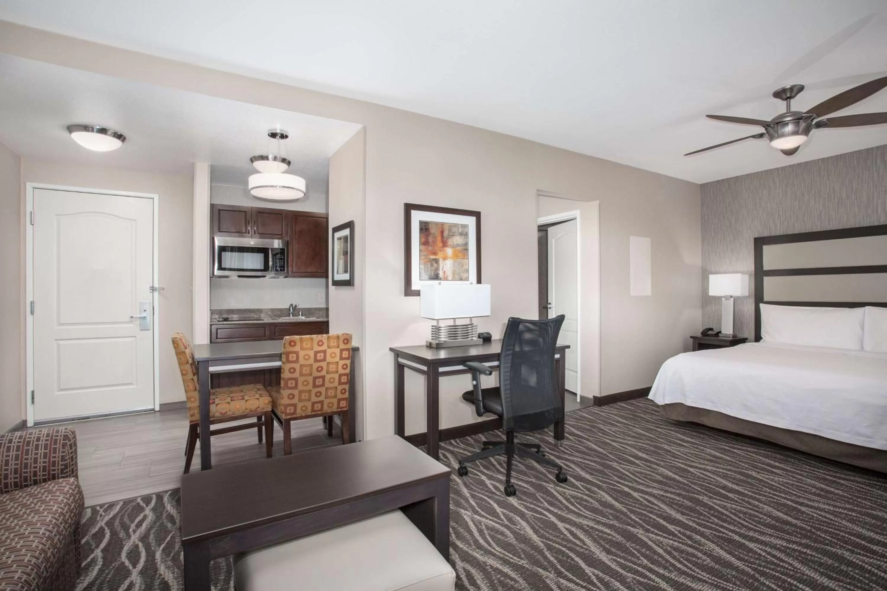 Living room, Bed in Homewood Suites by Hilton South Las Vegas