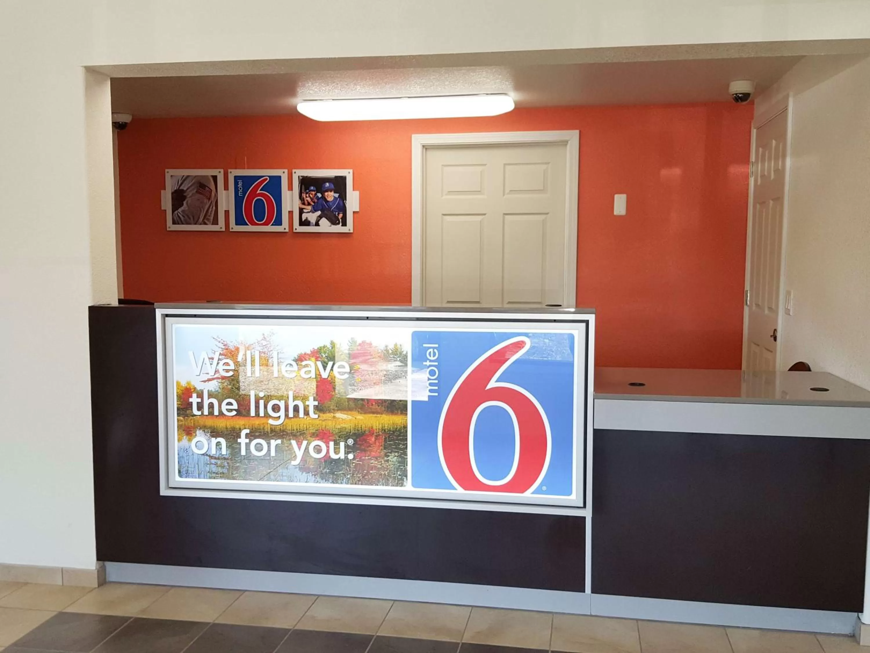 Property logo or sign in Motel 6-Erie, PA