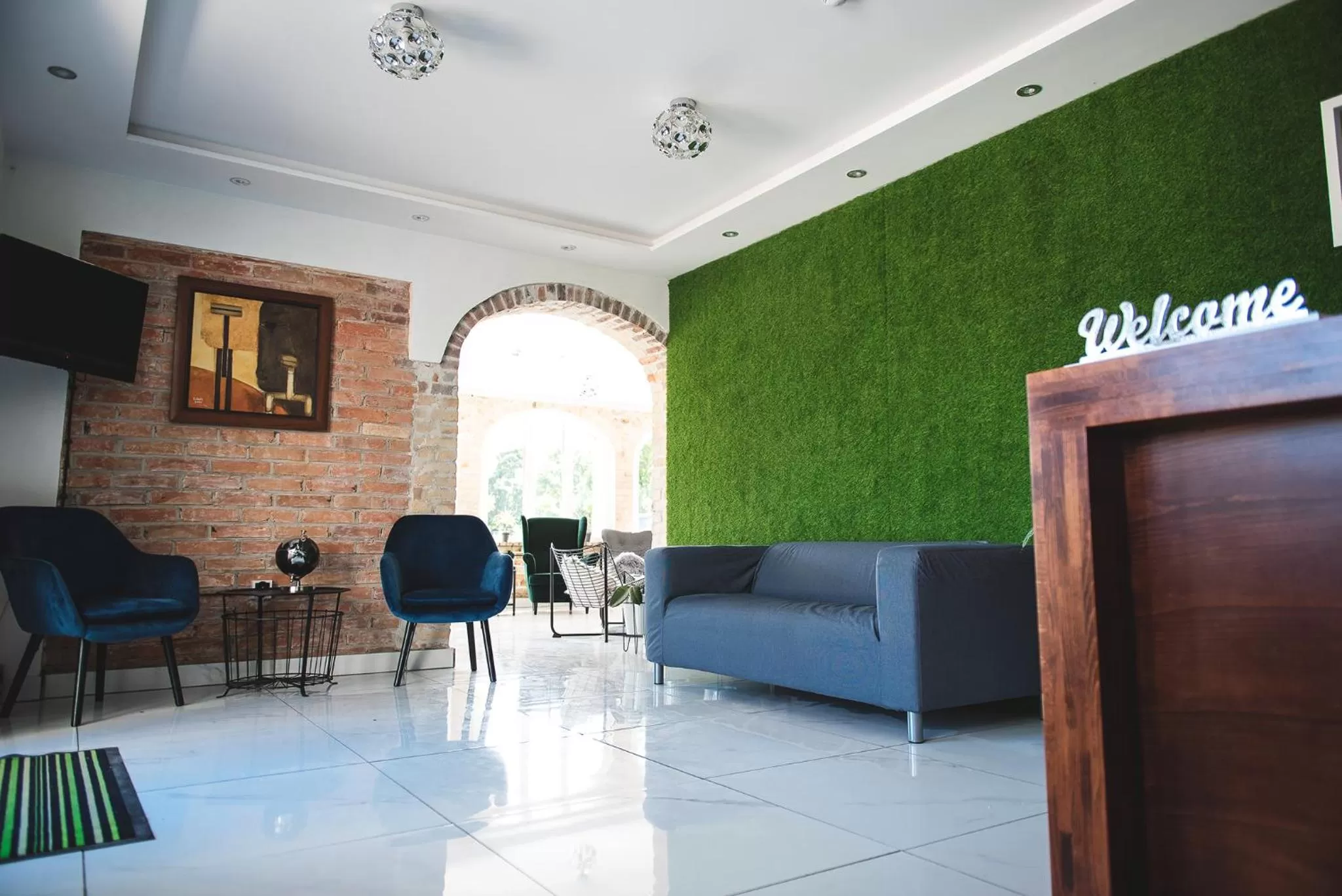 TV and multimedia in Leon's Rooms