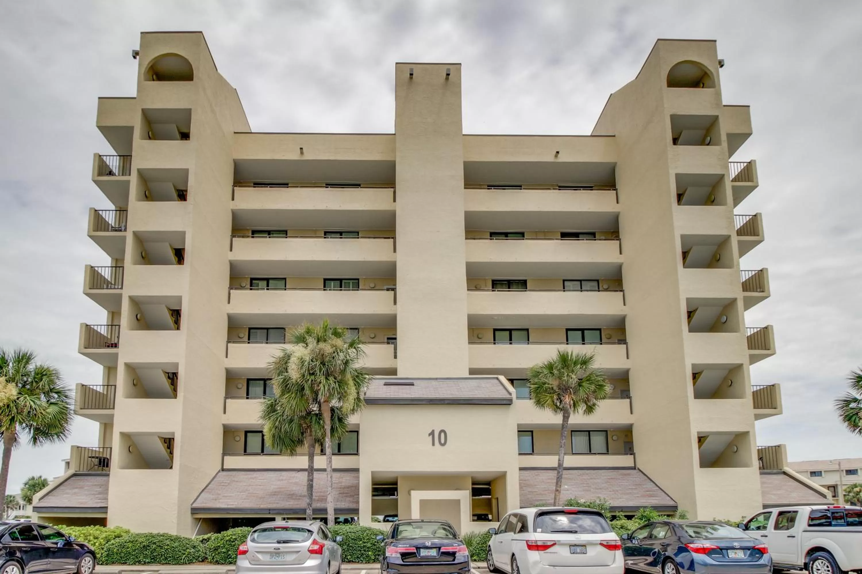 Property Building in Dunes on the Bay
